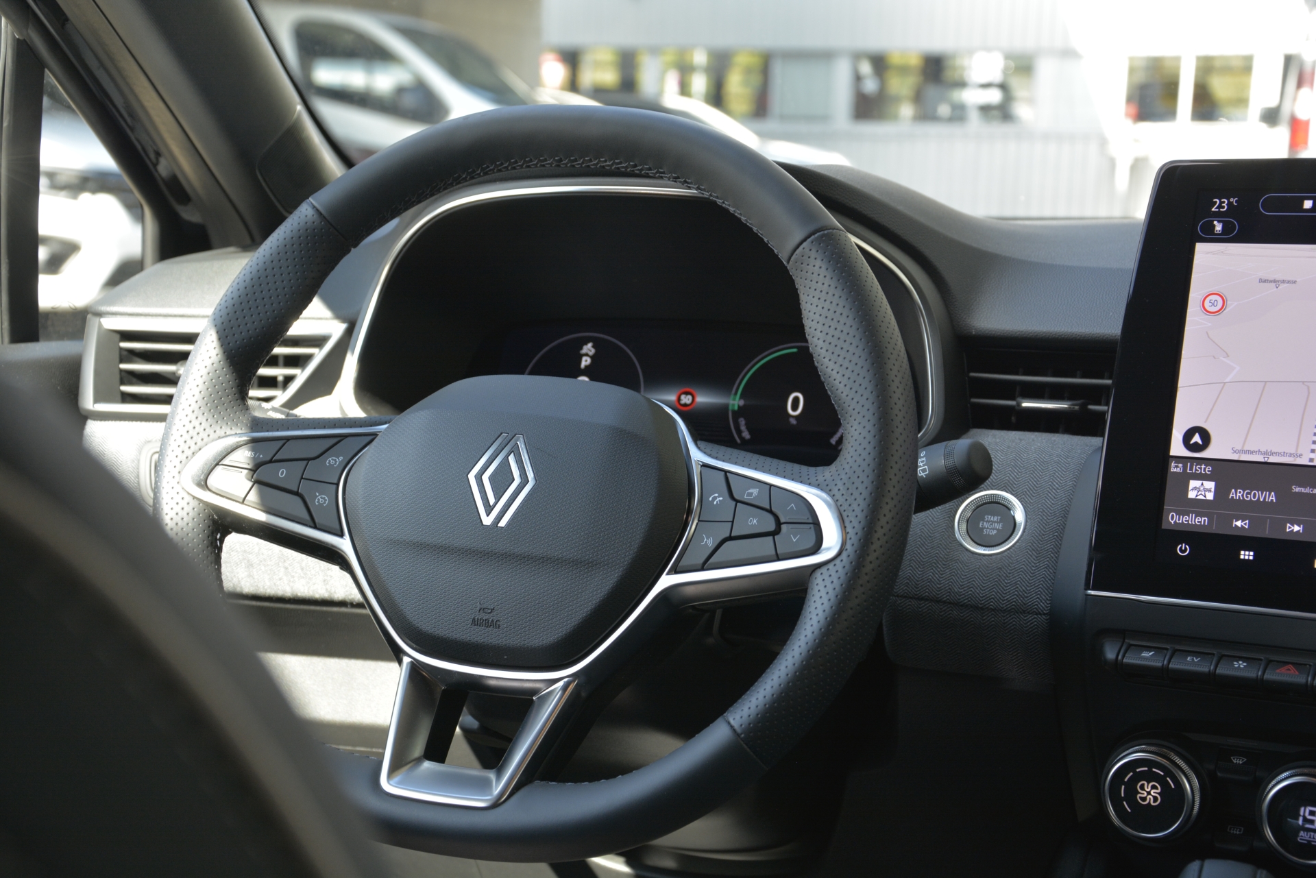 RENAULT Clio 1.6 E-Tech techno-image-6