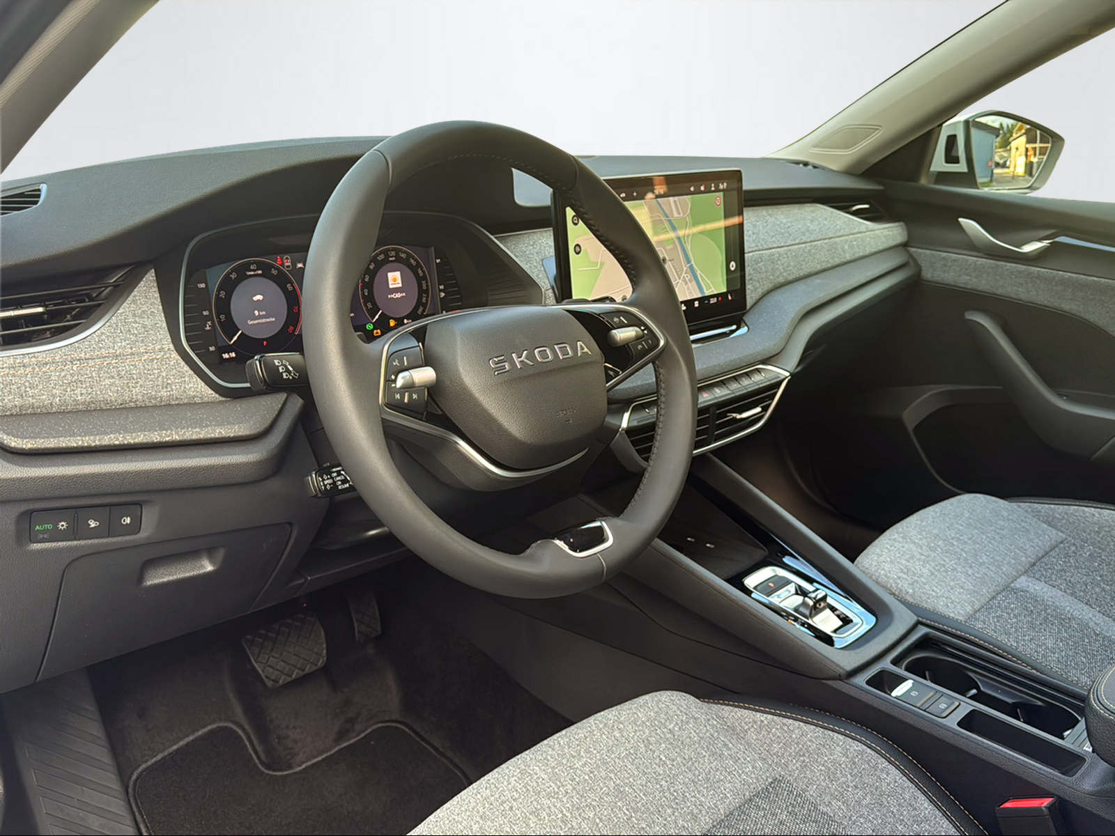 SKODA Octavia Combi 2.0 TSI Selection 4x4 DSG-image-5