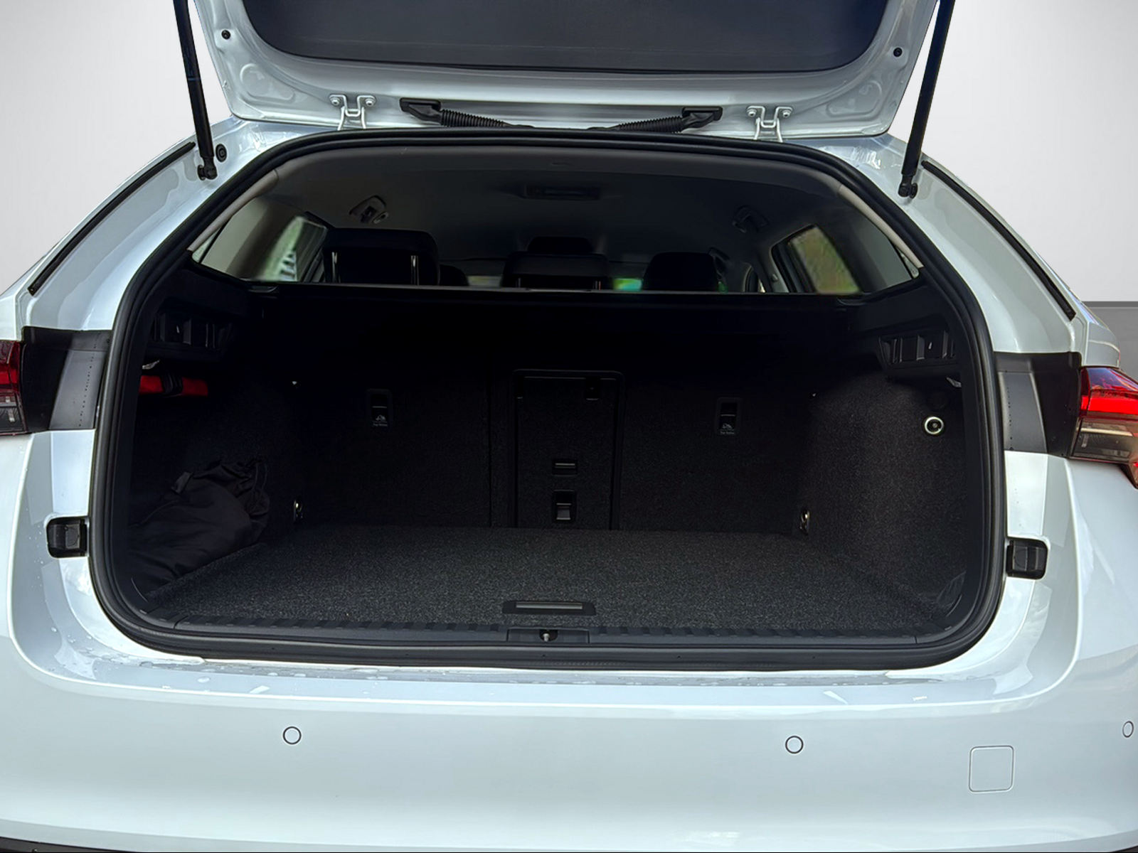 SKODA Octavia Combi 2.0 TSI Selection 4x4 DSG-image-12