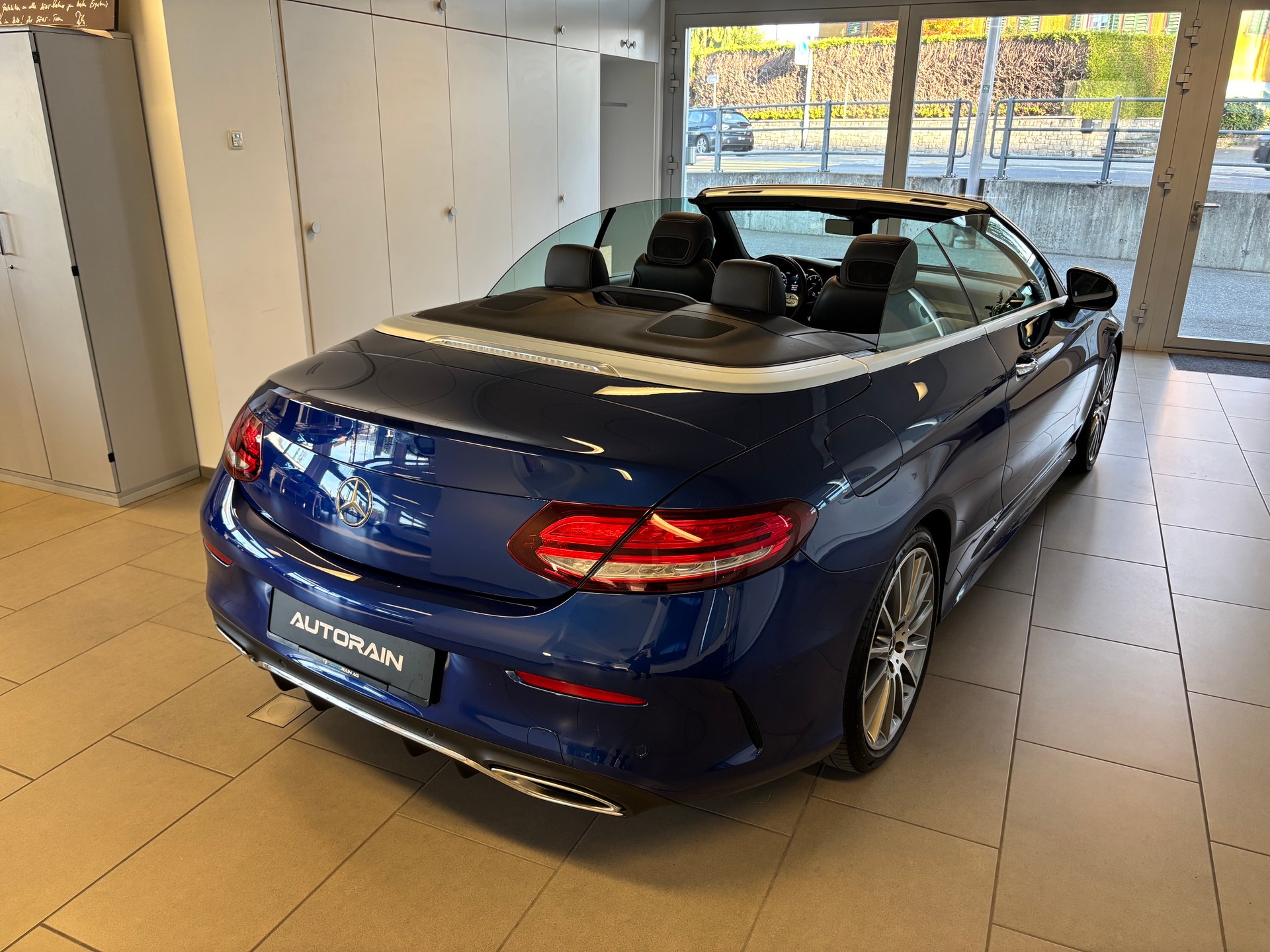 MERCEDES-BENZ C 200 AMG Line Cabriolet 9G-Tronic-image-6