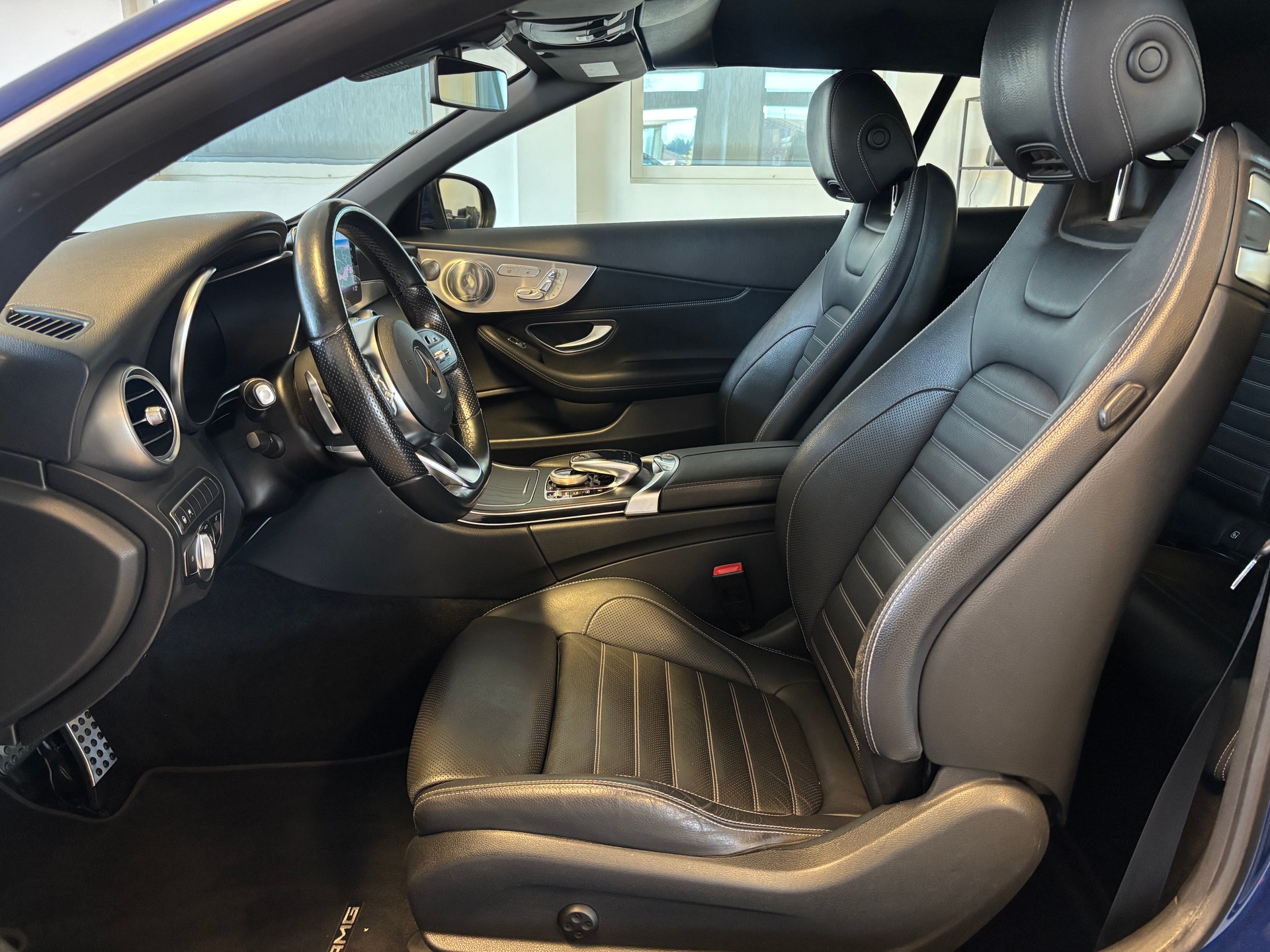 MERCEDES-BENZ C 200 AMG Line Cabriolet 9G-Tronic-image-10