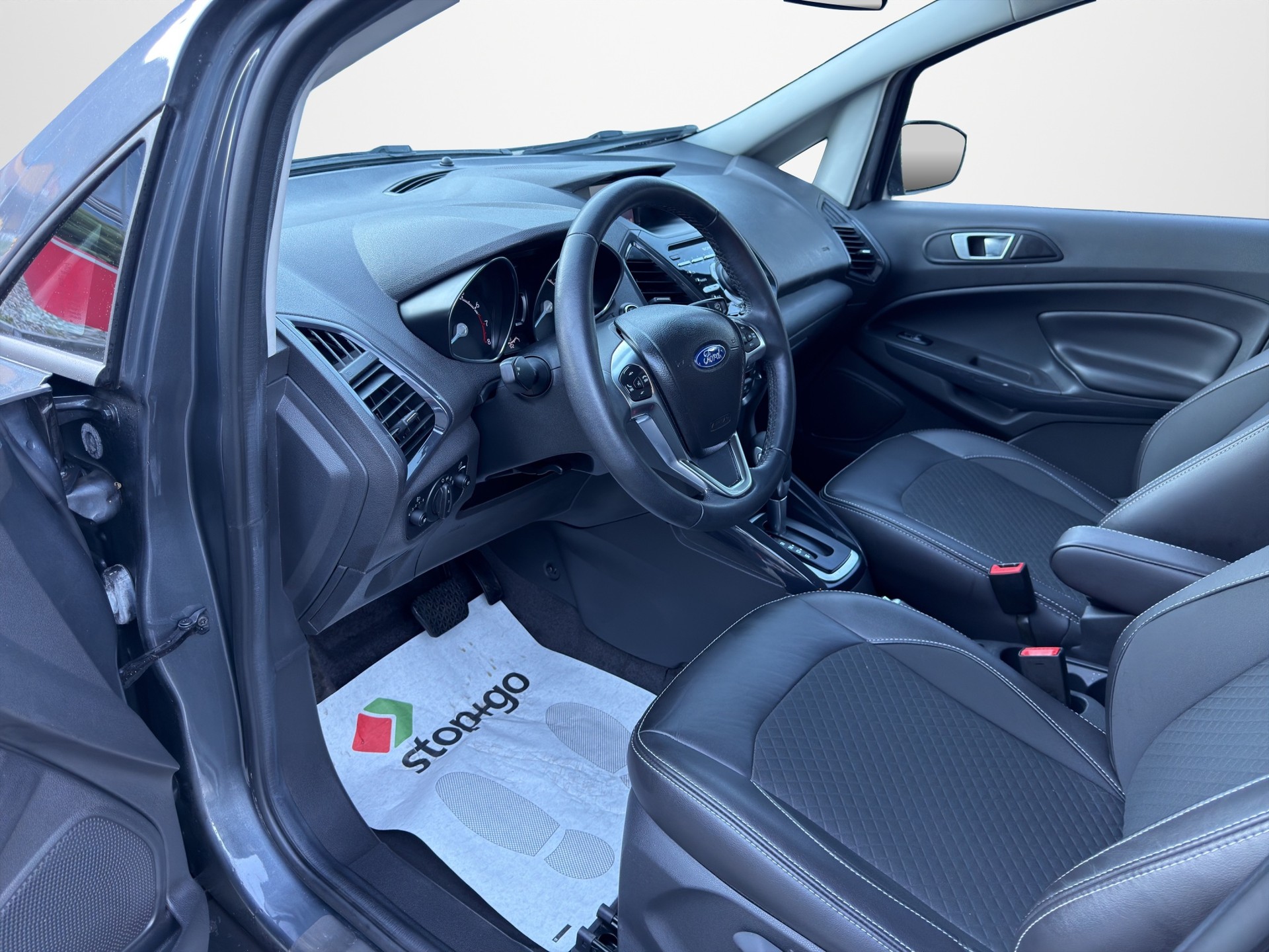 FORD EcoSport 1.5 Titanium PowerShift-image-8