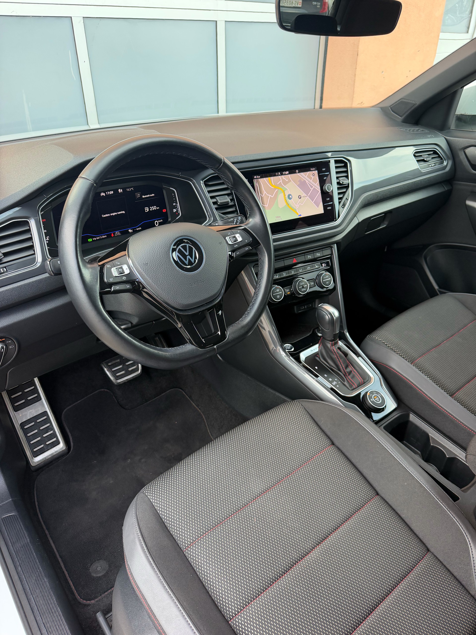 VW T-Roc 2.0 TSI Sport DSG 4Motion-image-7