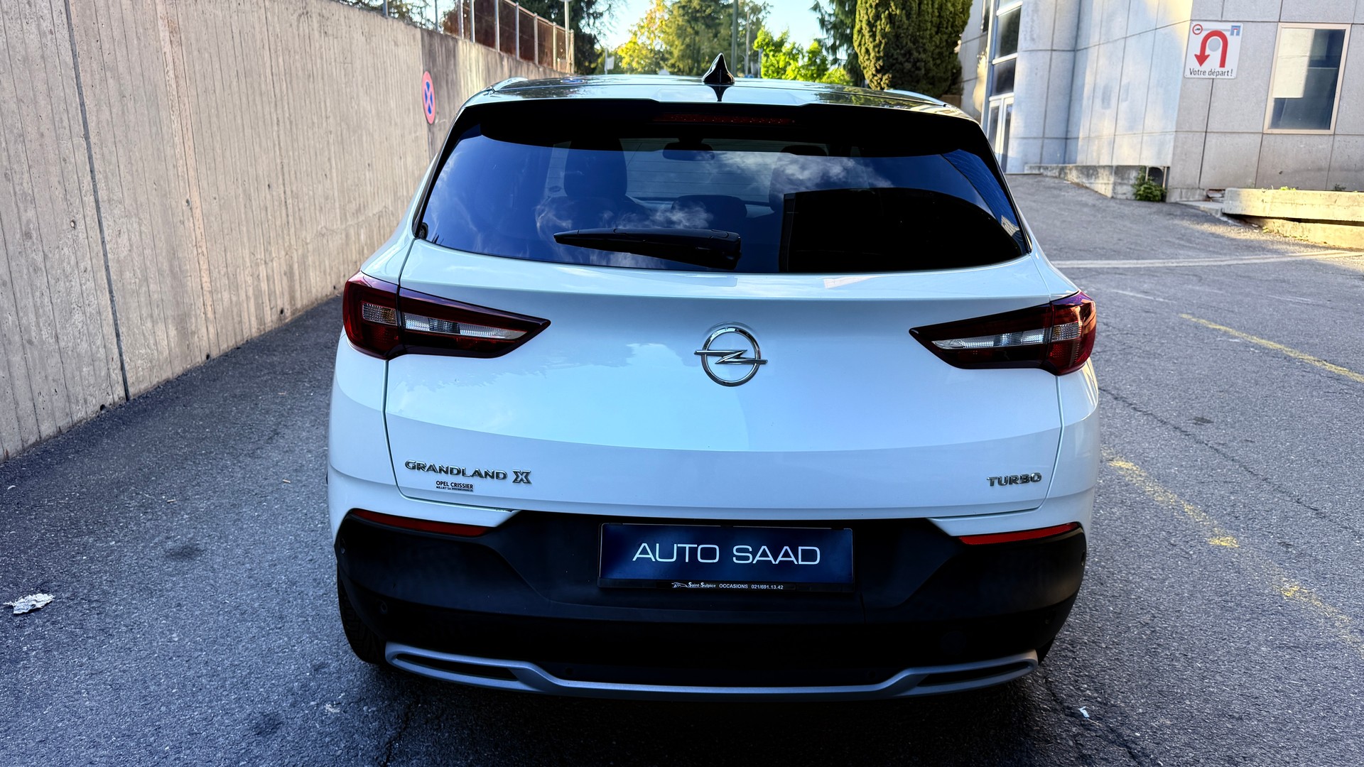 OPEL Grandland X 1.2i TP Excellence Automatik-image-3