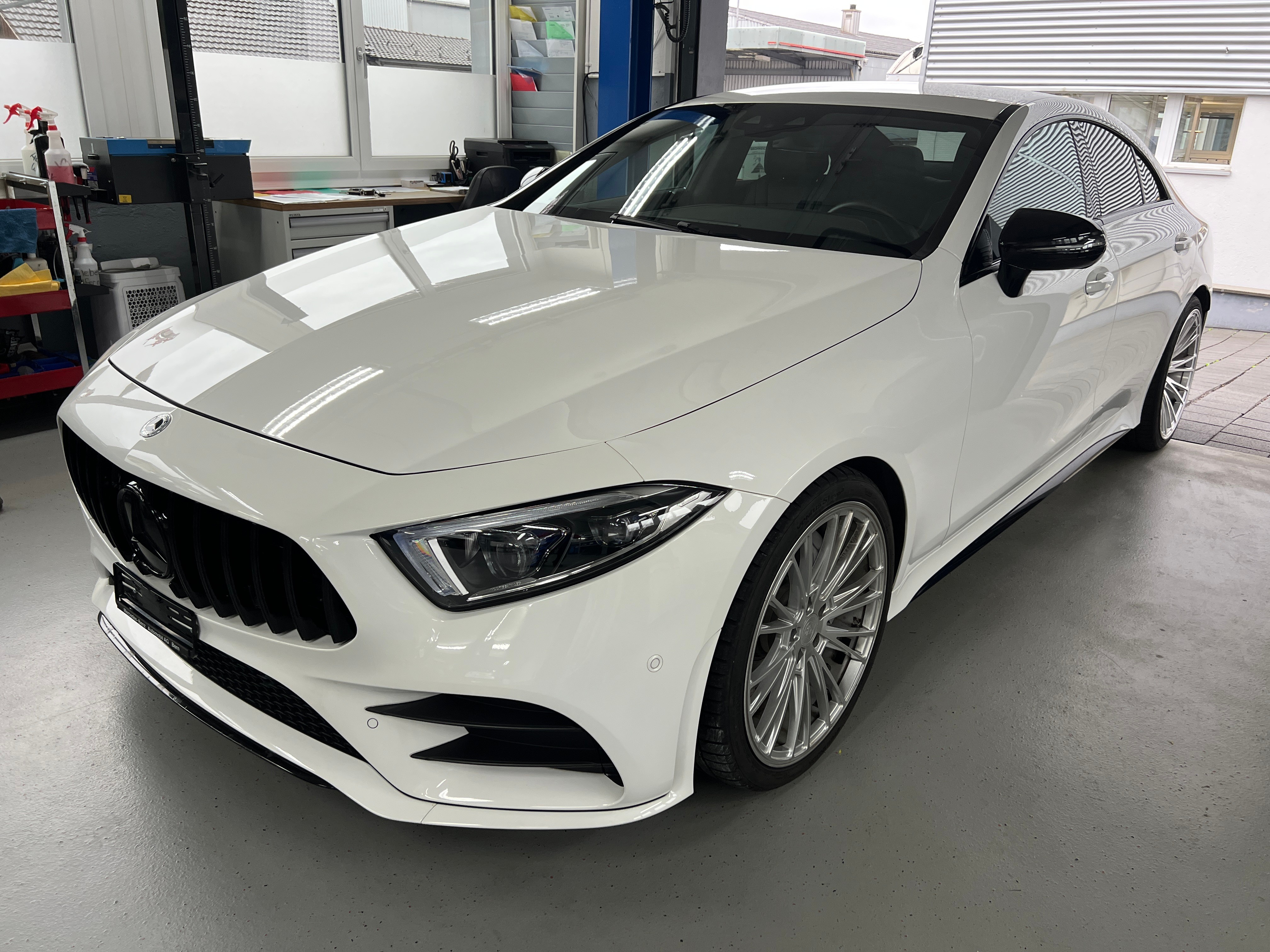 Car photo