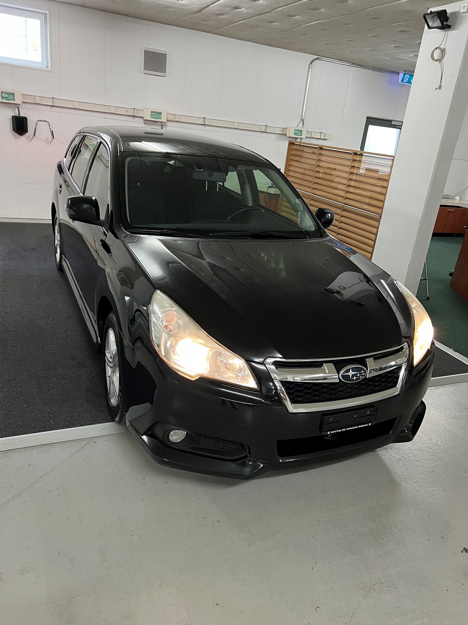 SUBARU Legacy 2.0i Swiss AWD Lineartronic-image-2