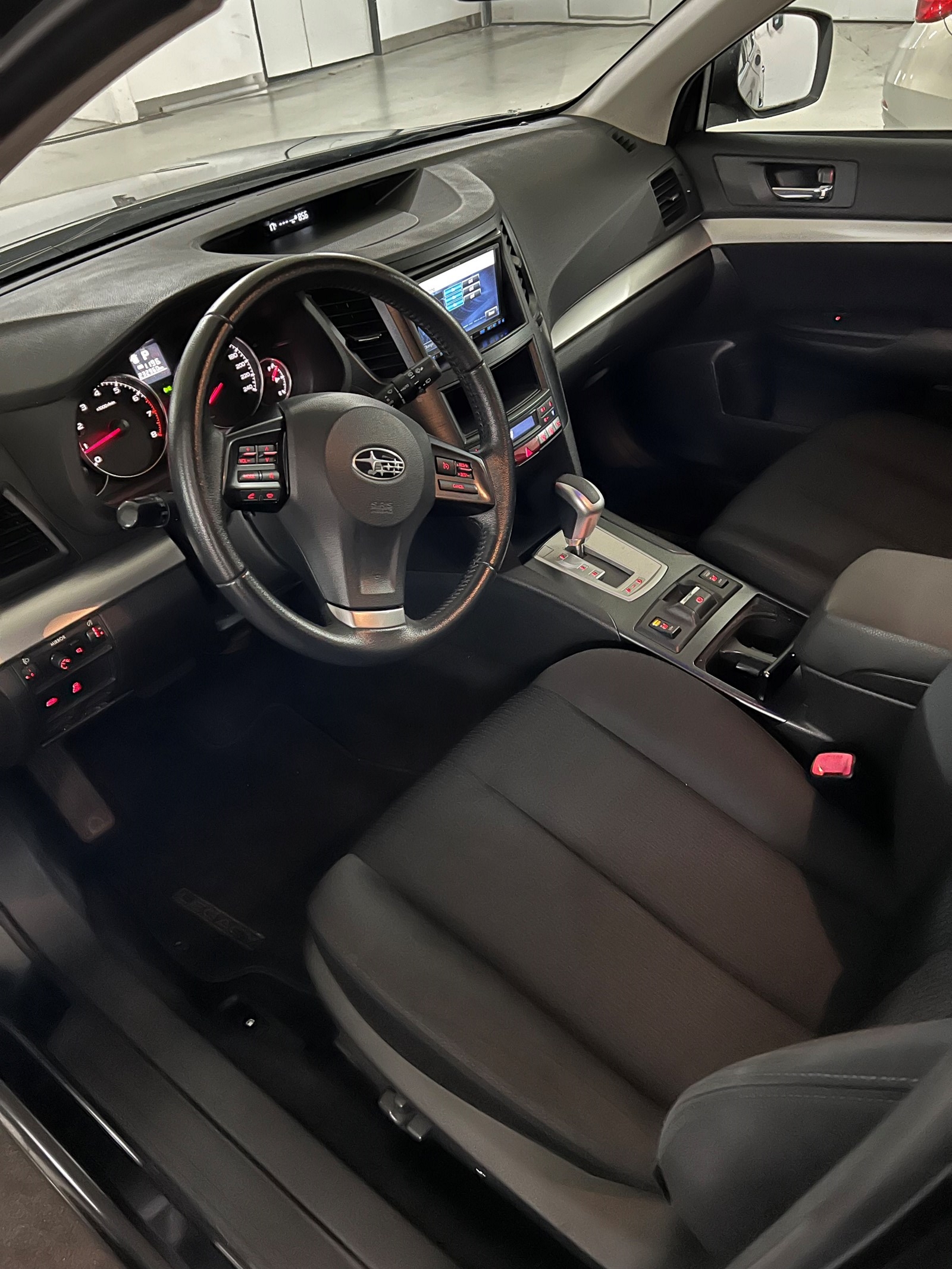 SUBARU Legacy 2.0i Swiss AWD Lineartronic-image-10