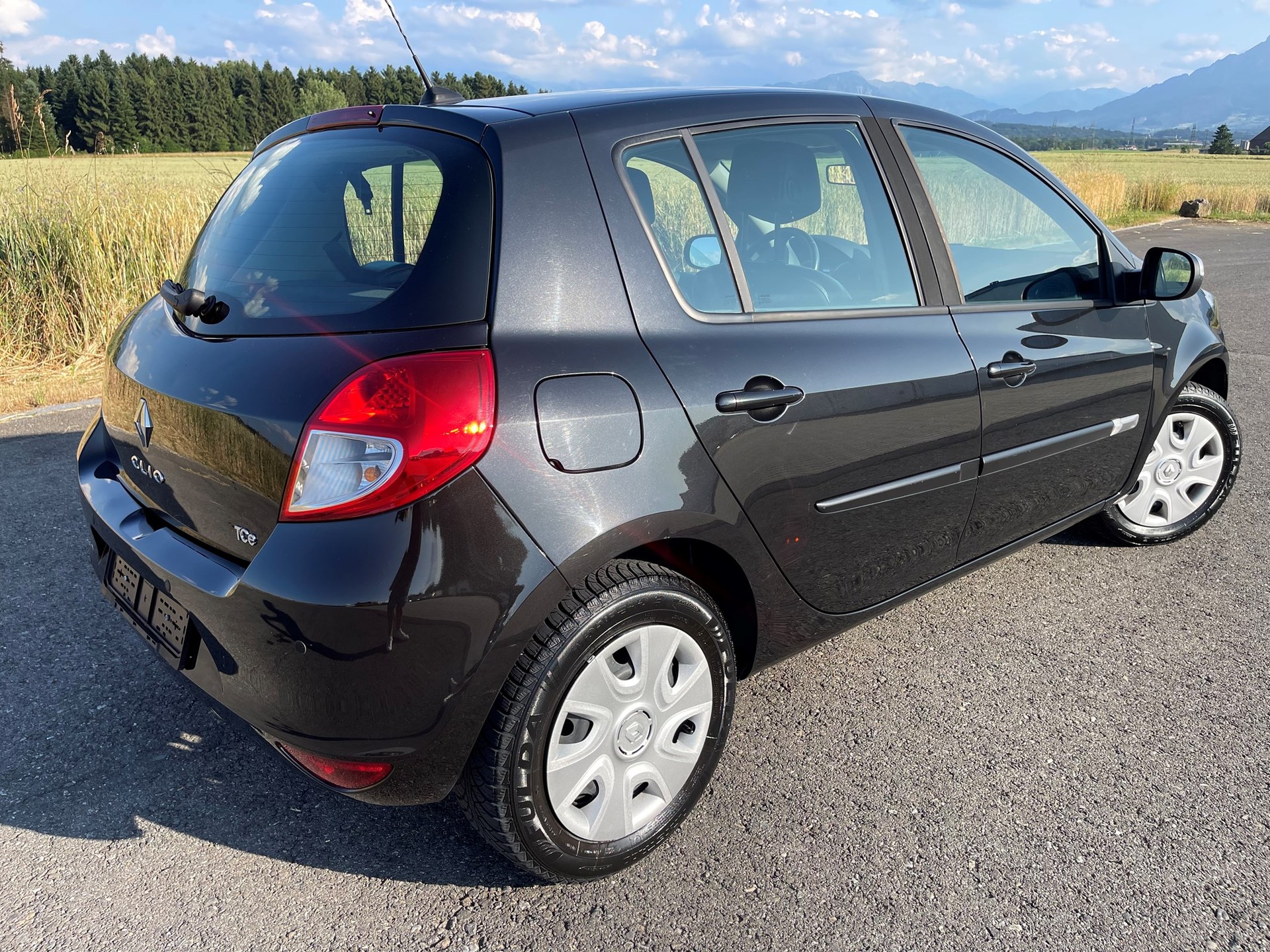 RENAULT Clio 1.2 16V Turbo Night&Day-image-2
