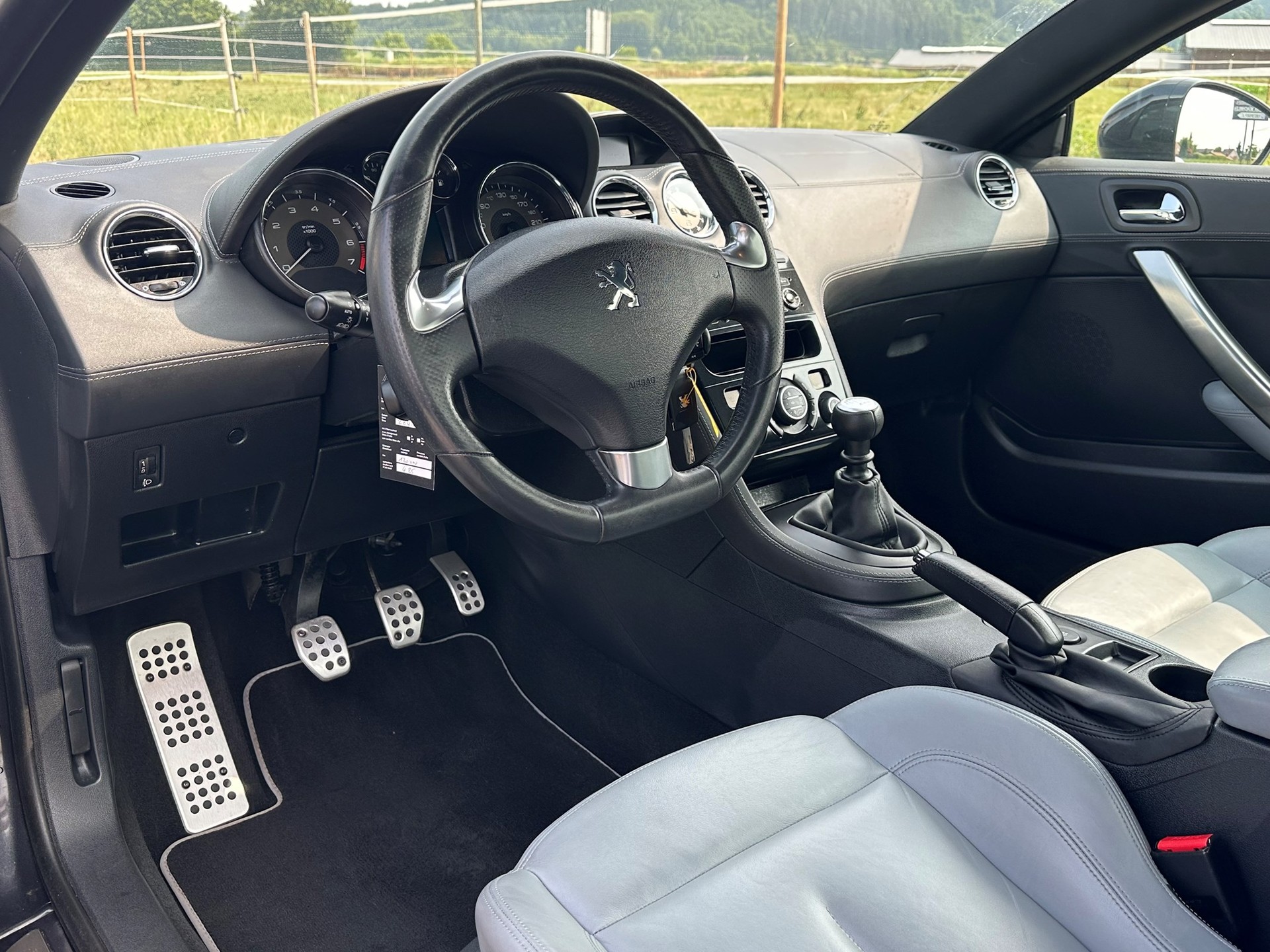 PEUGEOT RCZ 1.6 Turbo-image-8