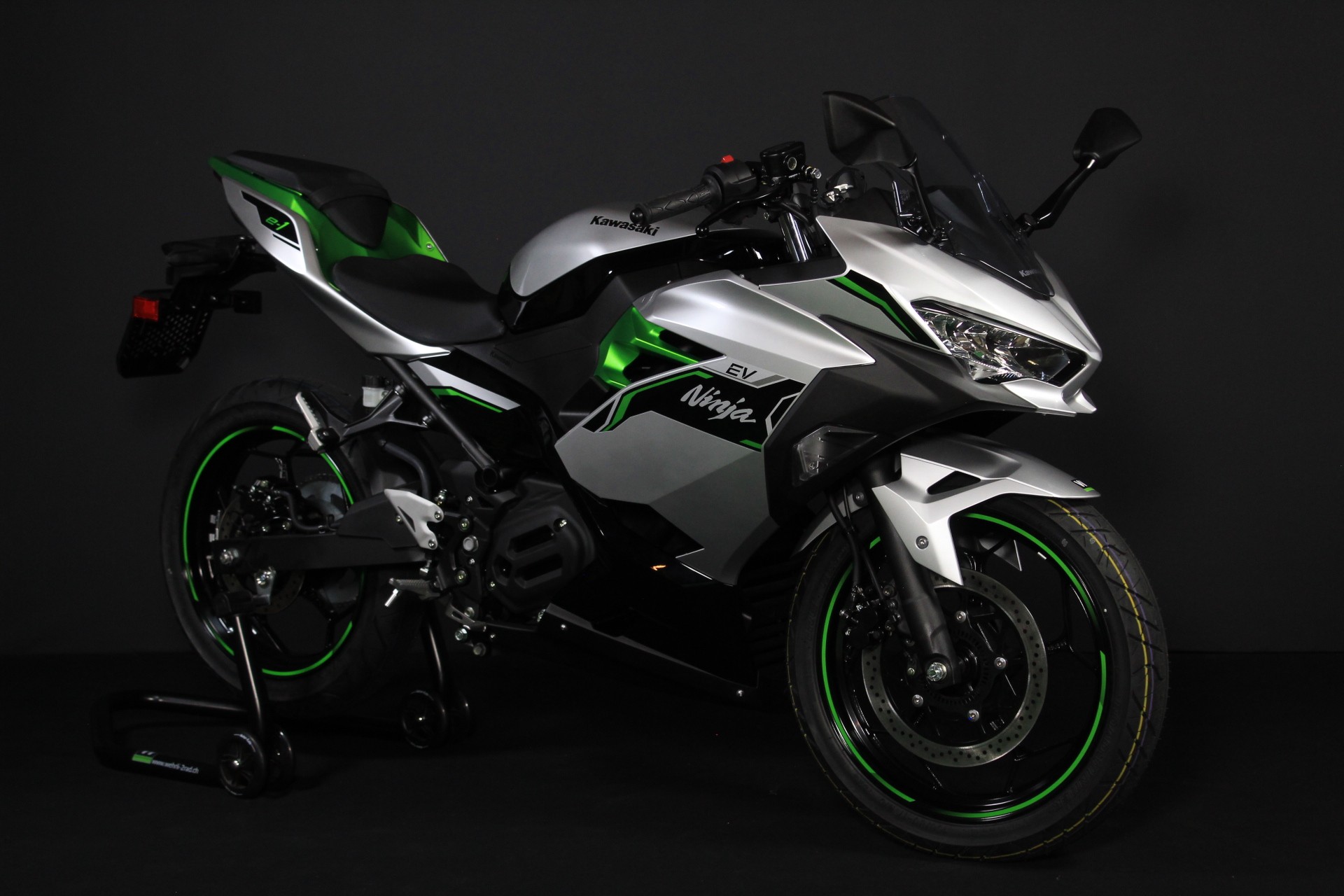 KAWASAKI Ninja e-1