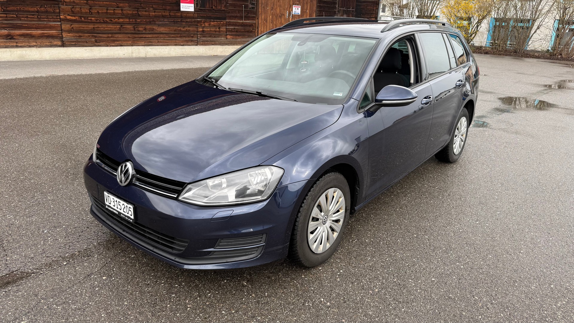 VW Golf Variant 1.6 TDI Trendline 4Motion-image-2