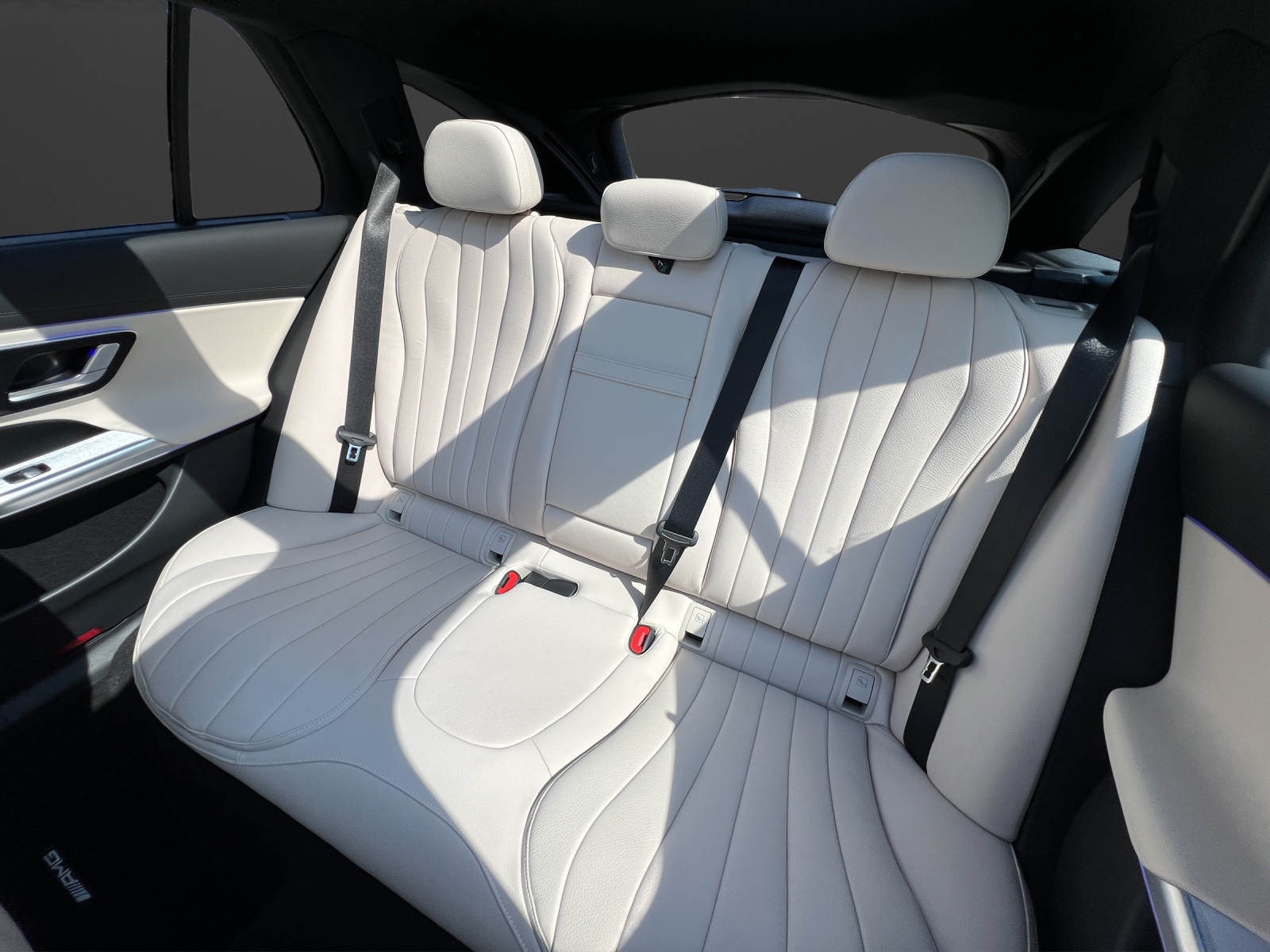 MERCEDES-BENZ E 220 d T 4Matic 9G-Tronic-image-14