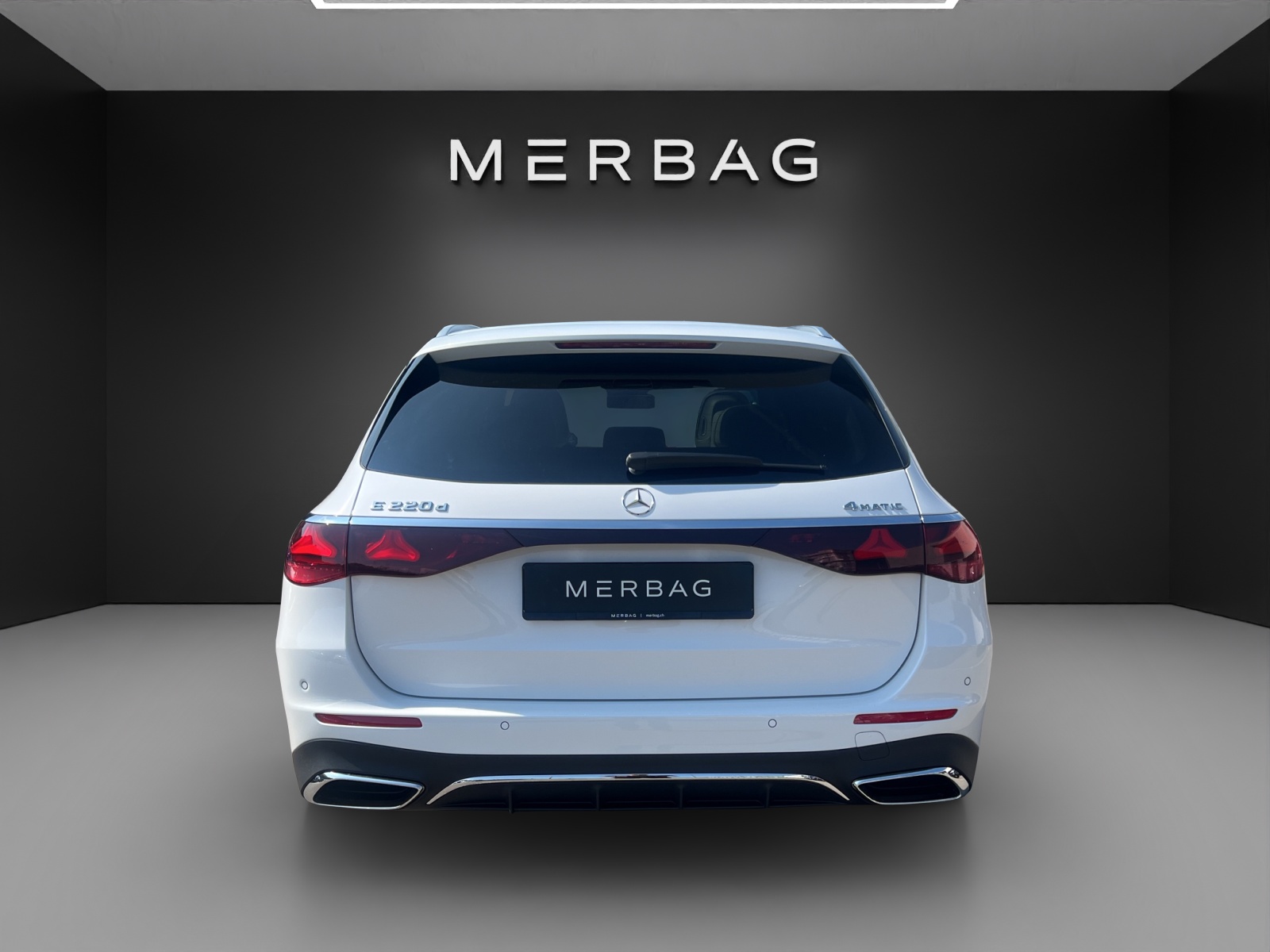 MERCEDES-BENZ E 220 d T 4Matic 9G-Tronic-image-3