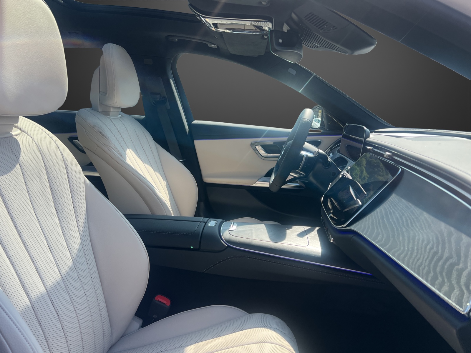 MERCEDES-BENZ E 220 d T 4Matic 9G-Tronic-image-11