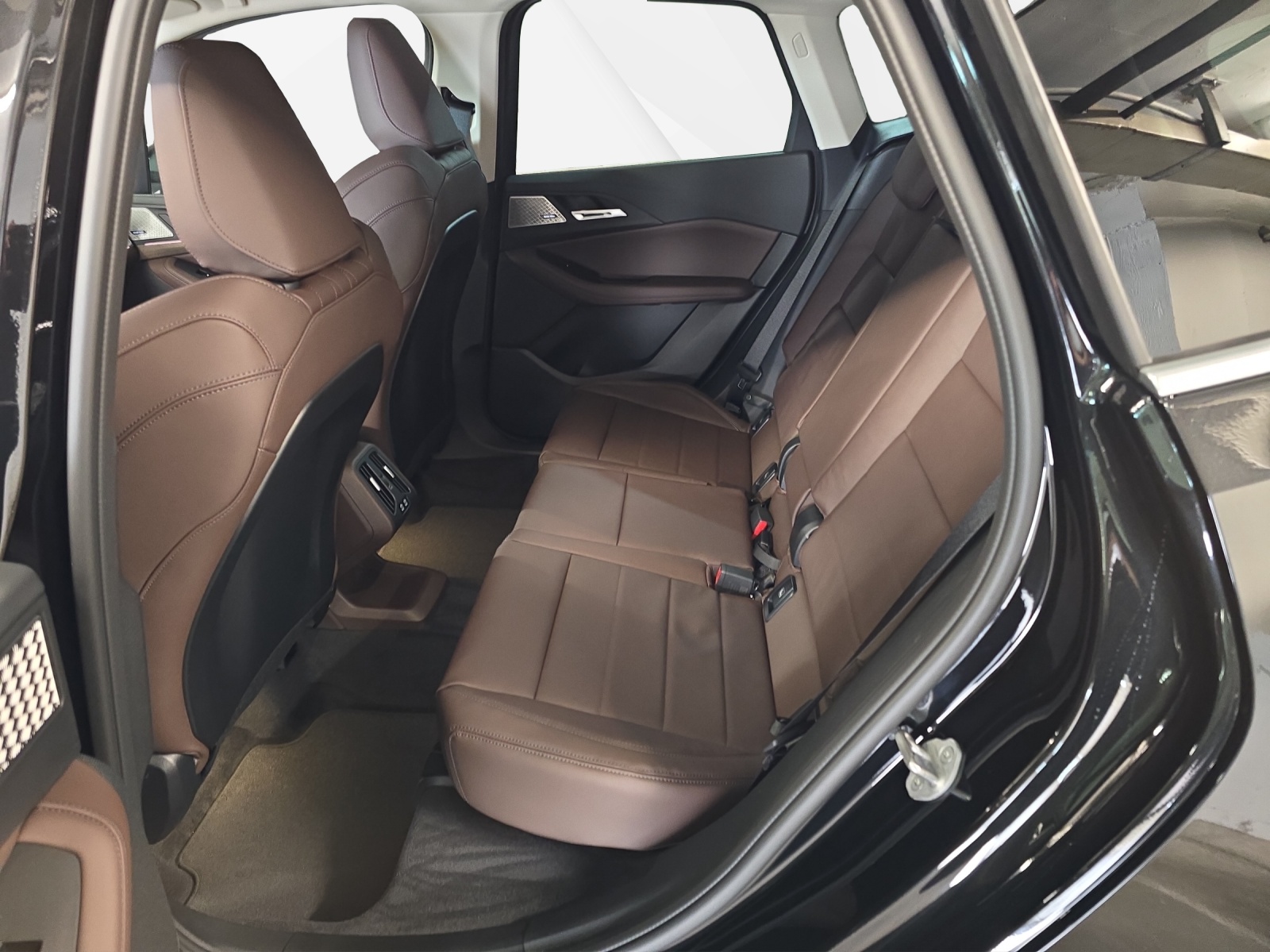 BMW 218i Active Tourer Luxury Line DKG-image-16