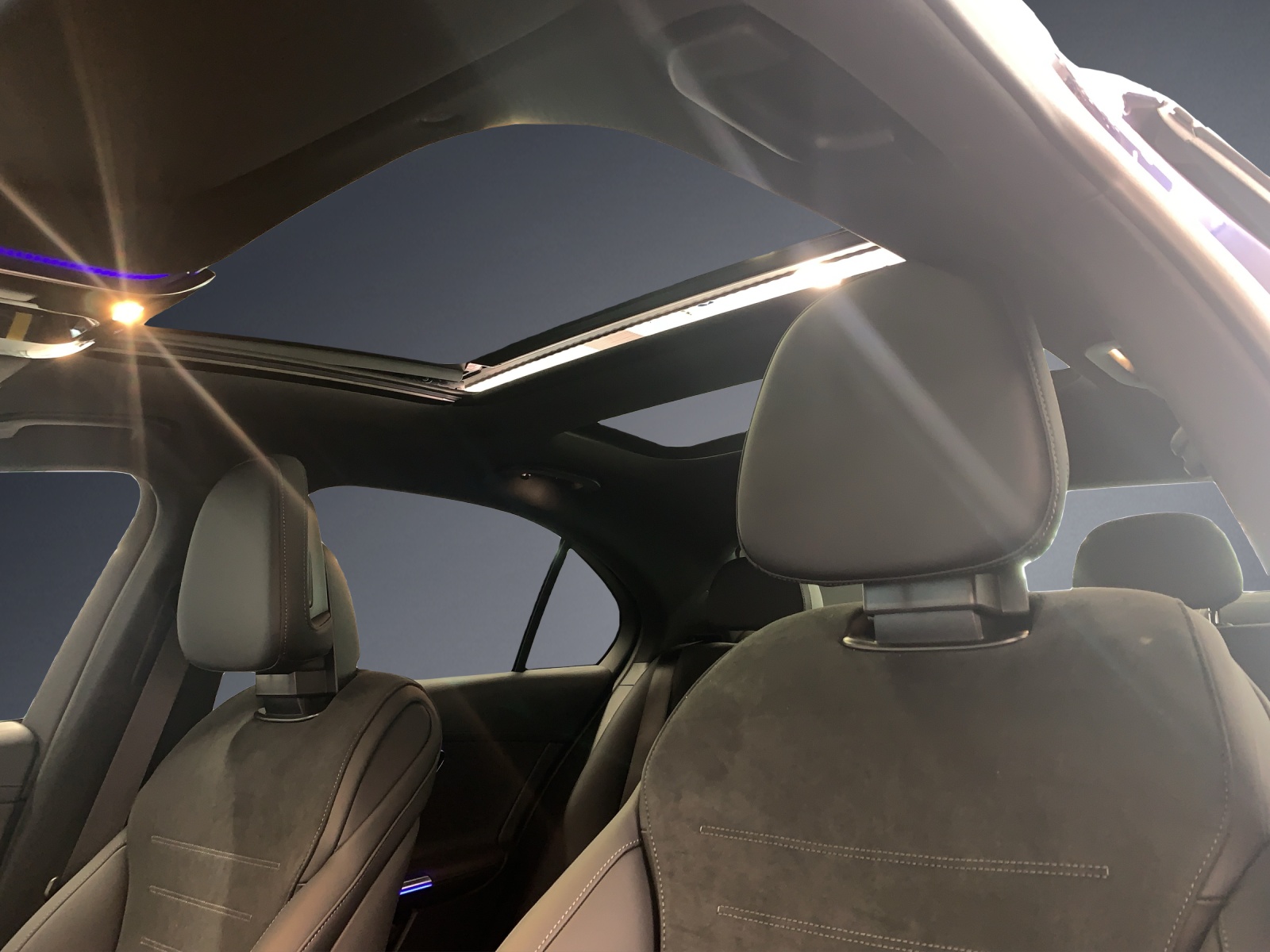MERCEDES-BENZ C 200 Berline 4MATIC-image-12