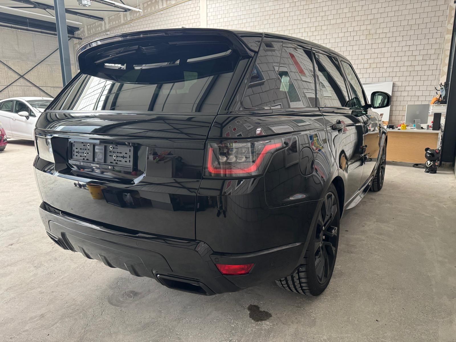 LAND ROVER Range Rover Sport 3.0 SDV6 HSE Automatic-image-3