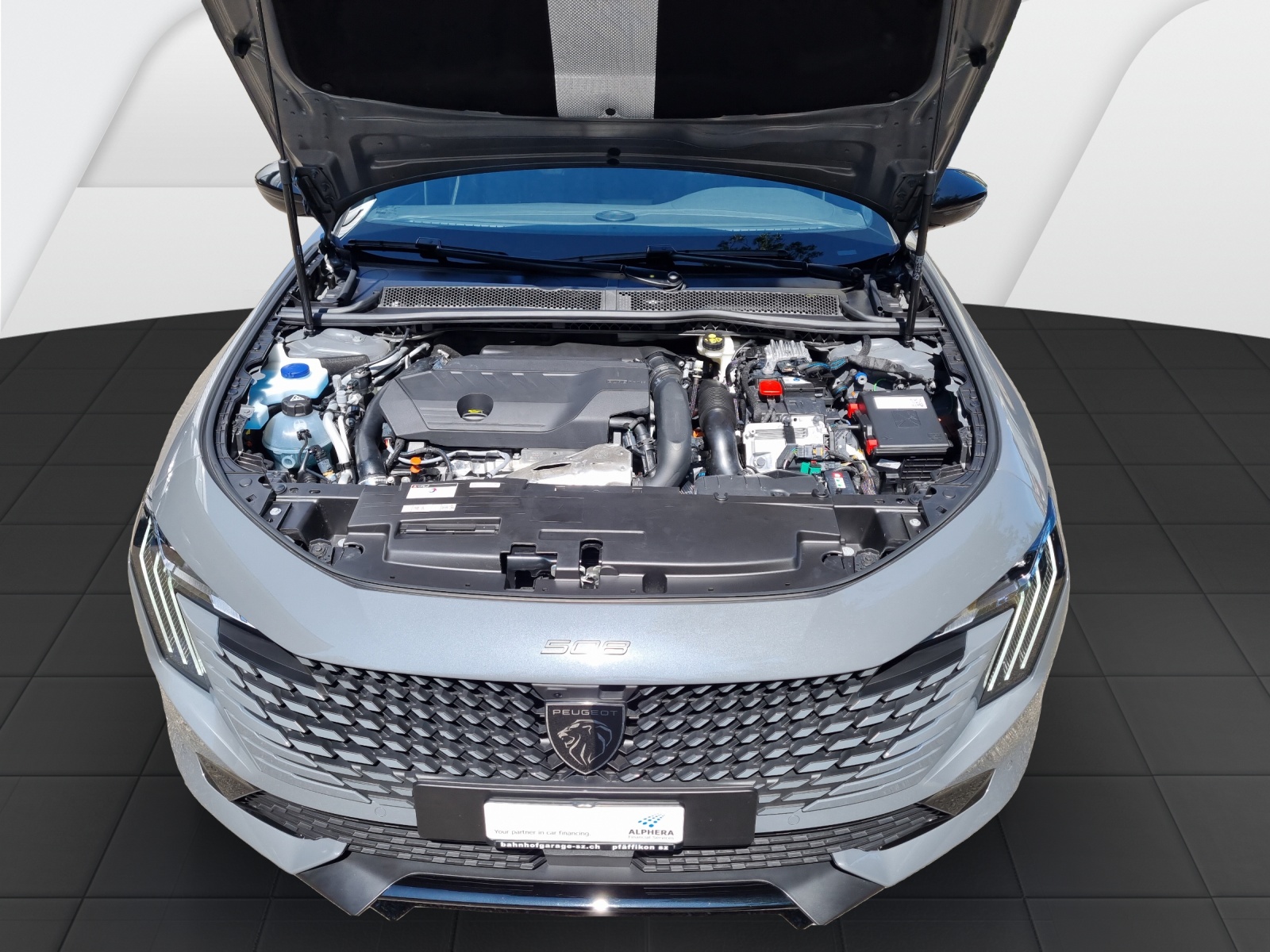 PEUGEOT 508 SW 1.6 PHEV GT EAT8-image-8