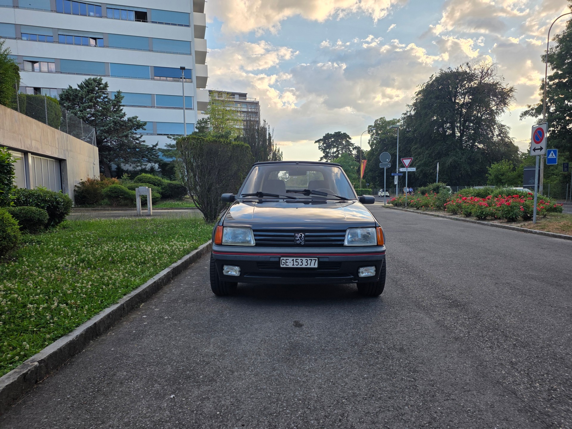 PEUGEOT 205 1.9 CTi-image-1