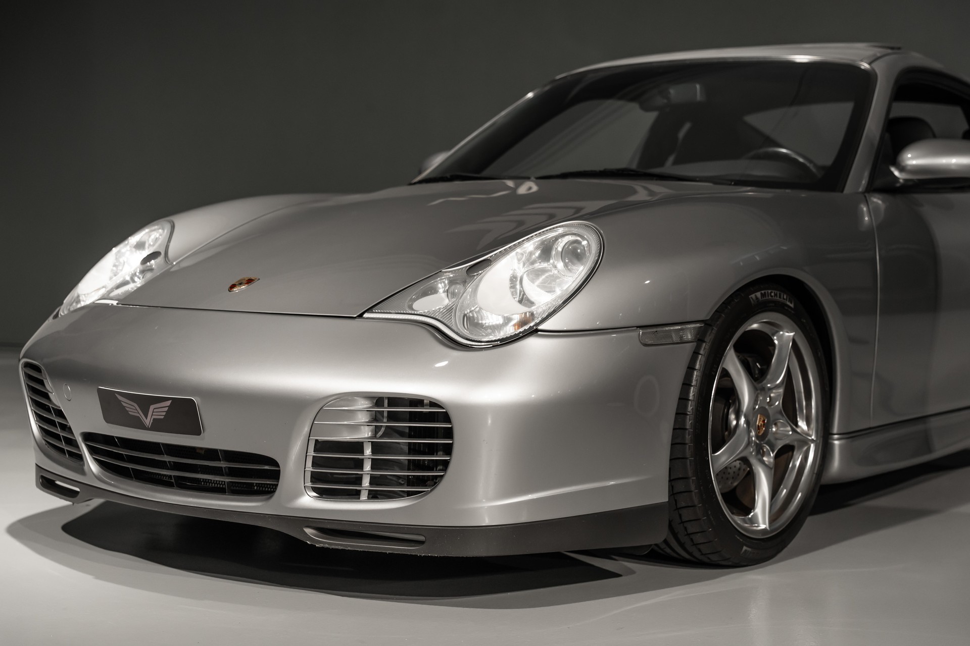 PORSCHE 911 Coupé 3.6 Carrera 40th Anniversary-image-3