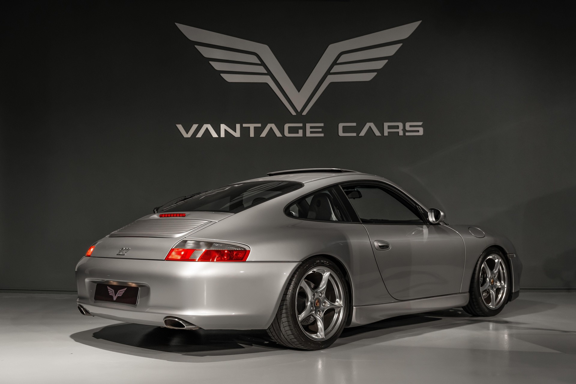 PORSCHE 911 Coupé 3.6 Carrera 40th Anniversary-image-2