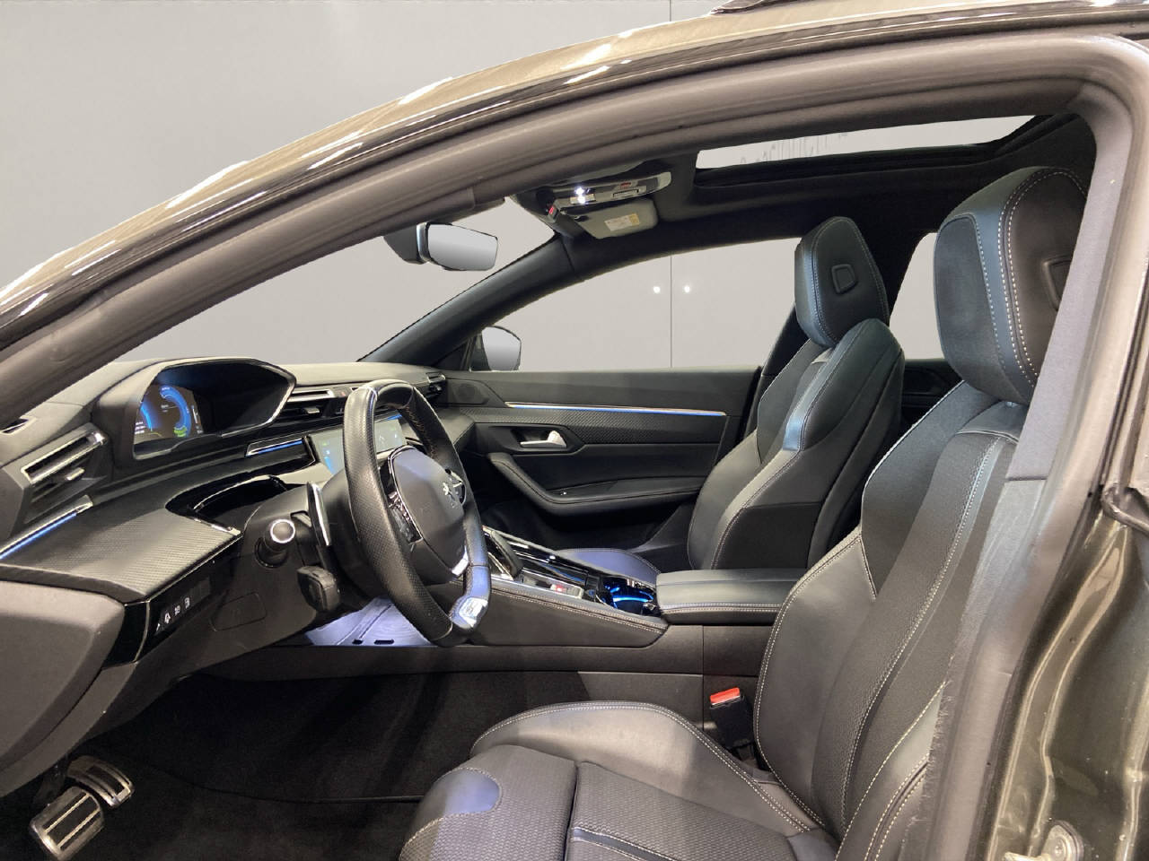 PEUGEOT 508 SW 1.6 Plug-in Hybrid GT Line-image-4