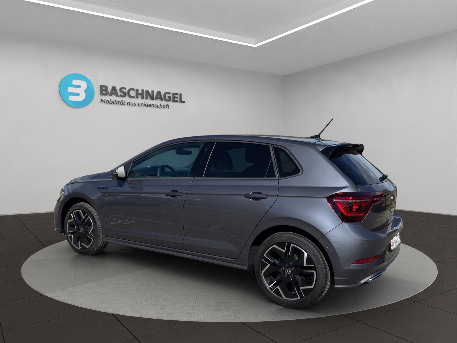 VW Polo 1.0 TSI R-Line DSG-image-2