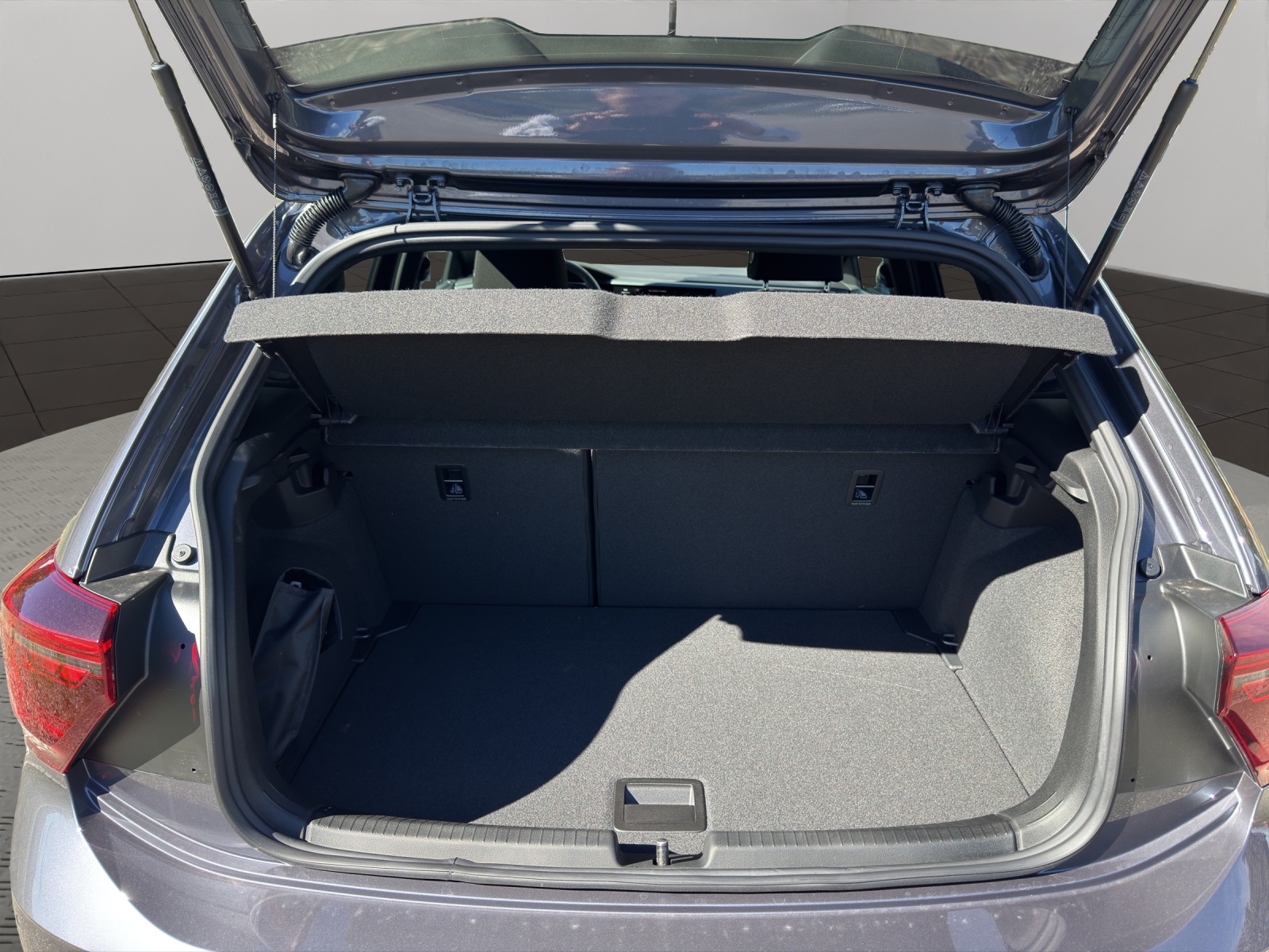 VW Polo 1.0 TSI R-Line DSG-image-5