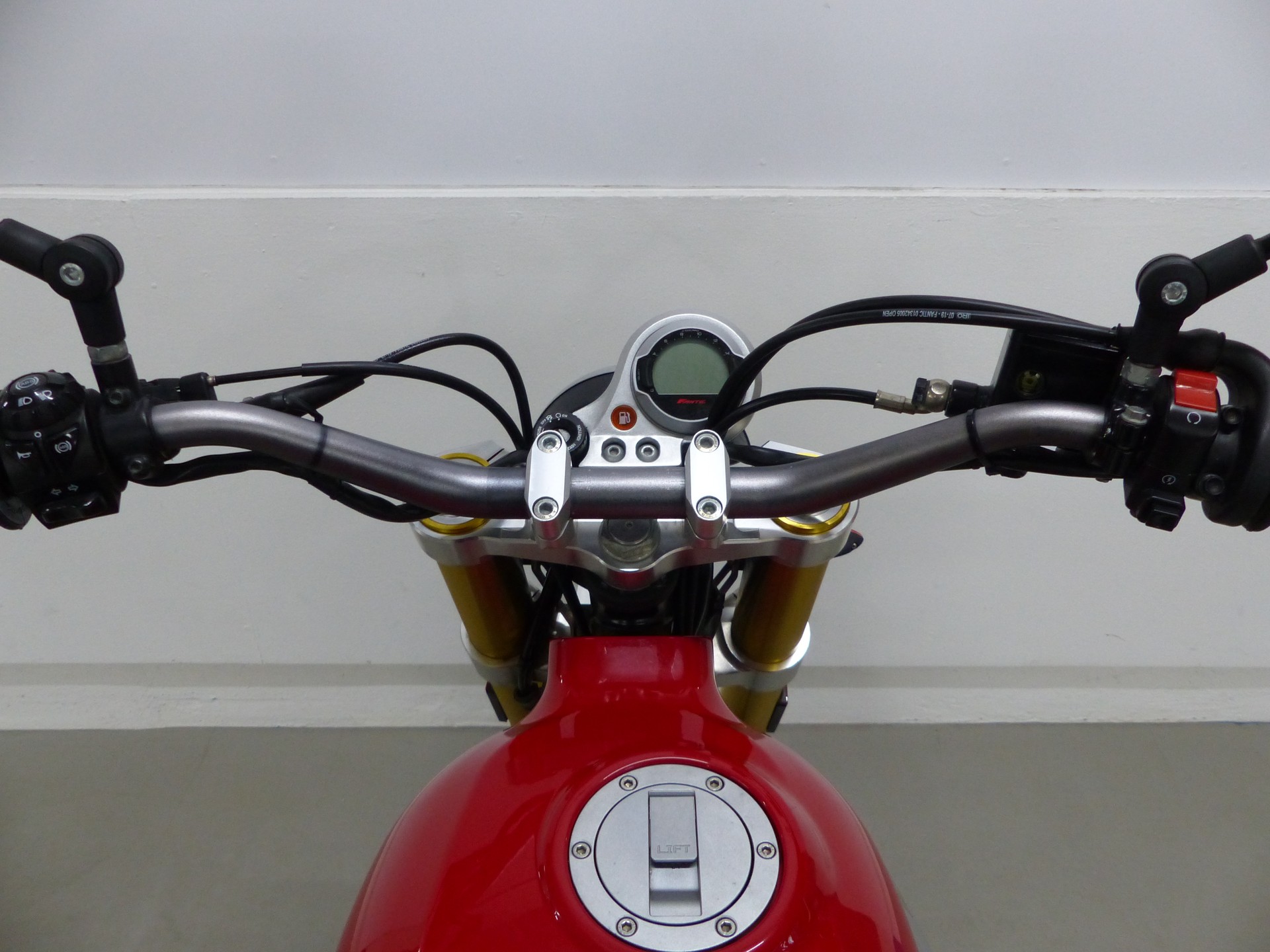 FANTIC Caballero 125 Scrambler ABS-image-4