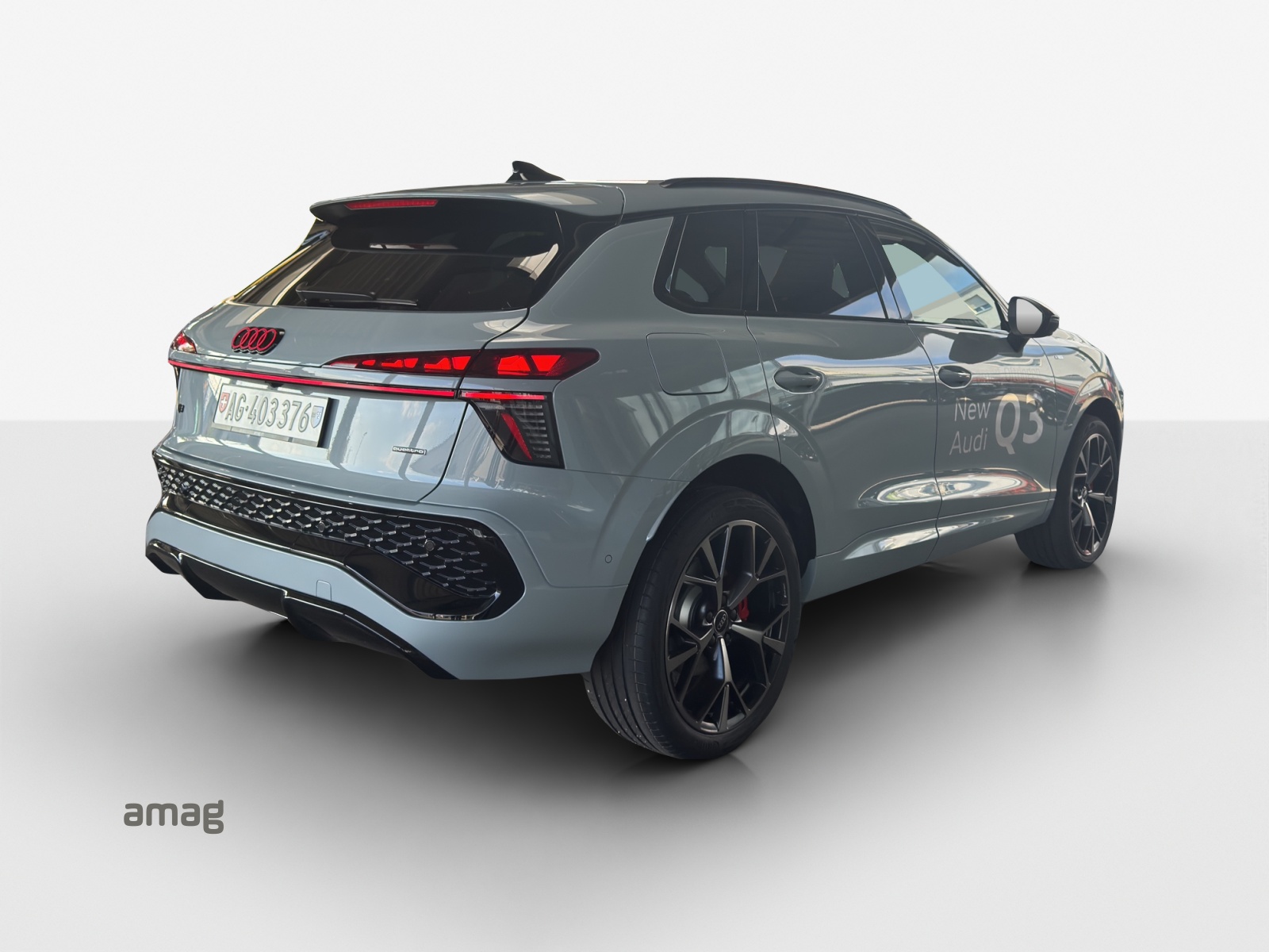 AUDI Q3 SUV TFSI quattro 195 kW S tronic-image-4