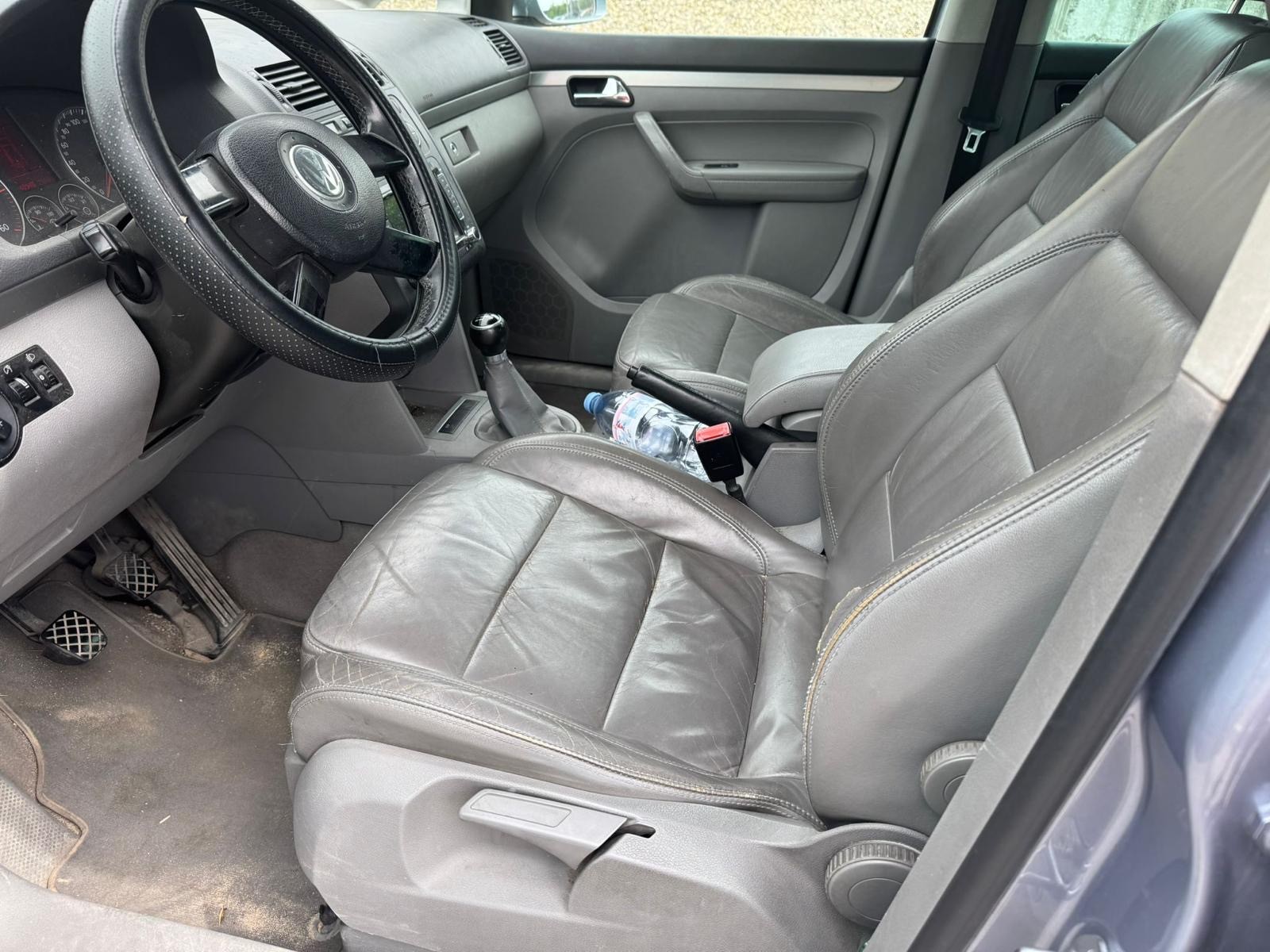 VW Touran 2.0 TDI Highline-image-7