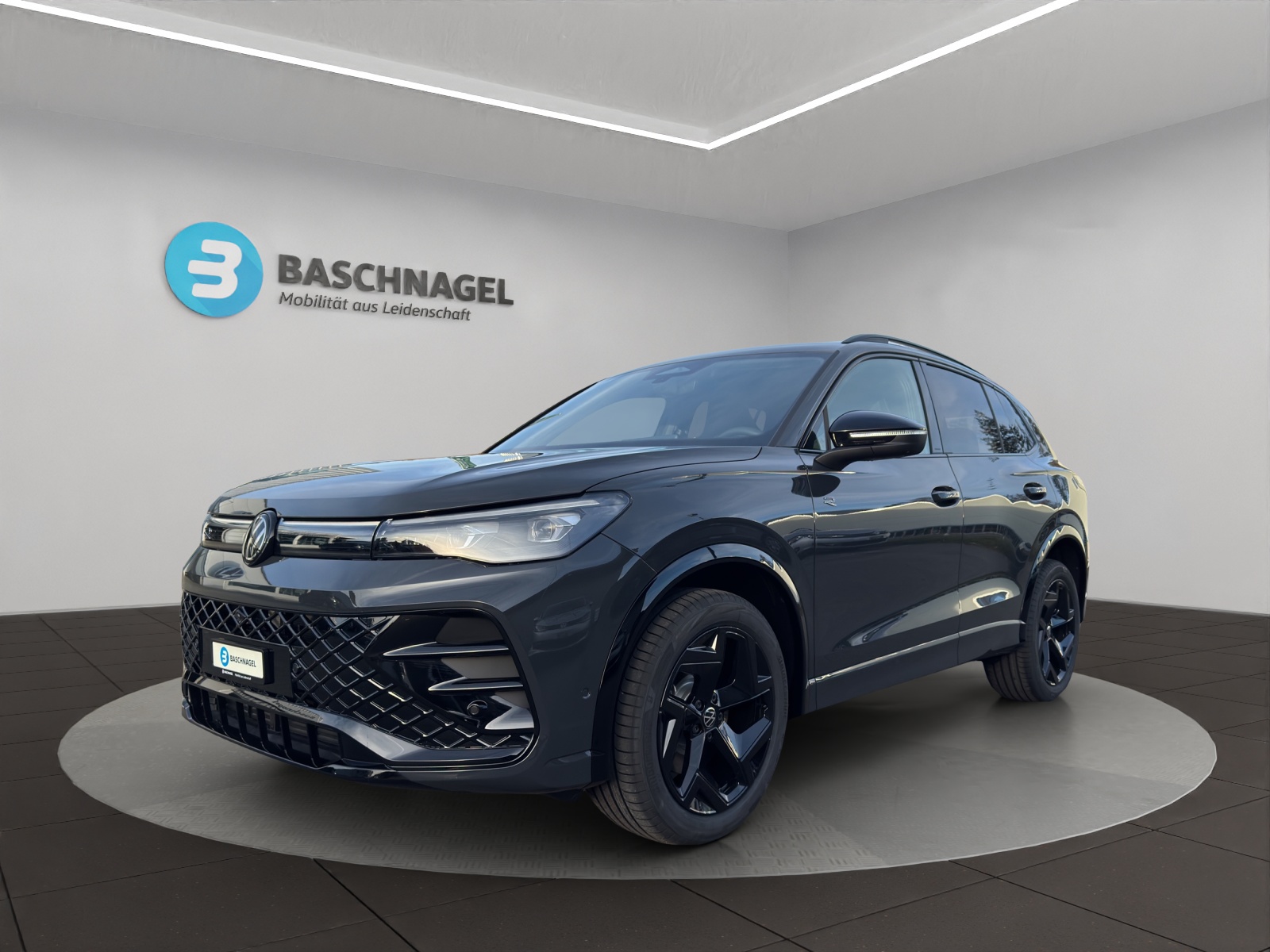 VW Tiguan 2.0 TDI SCR R-Line 4Motion DSG-image-0