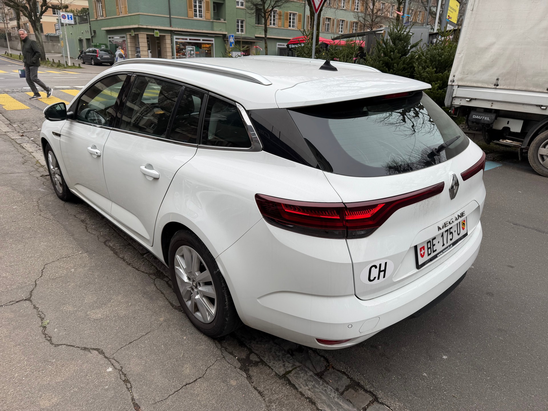 RENAULT Mégane Grandtour 1.5 dCi Business EDC-image-5