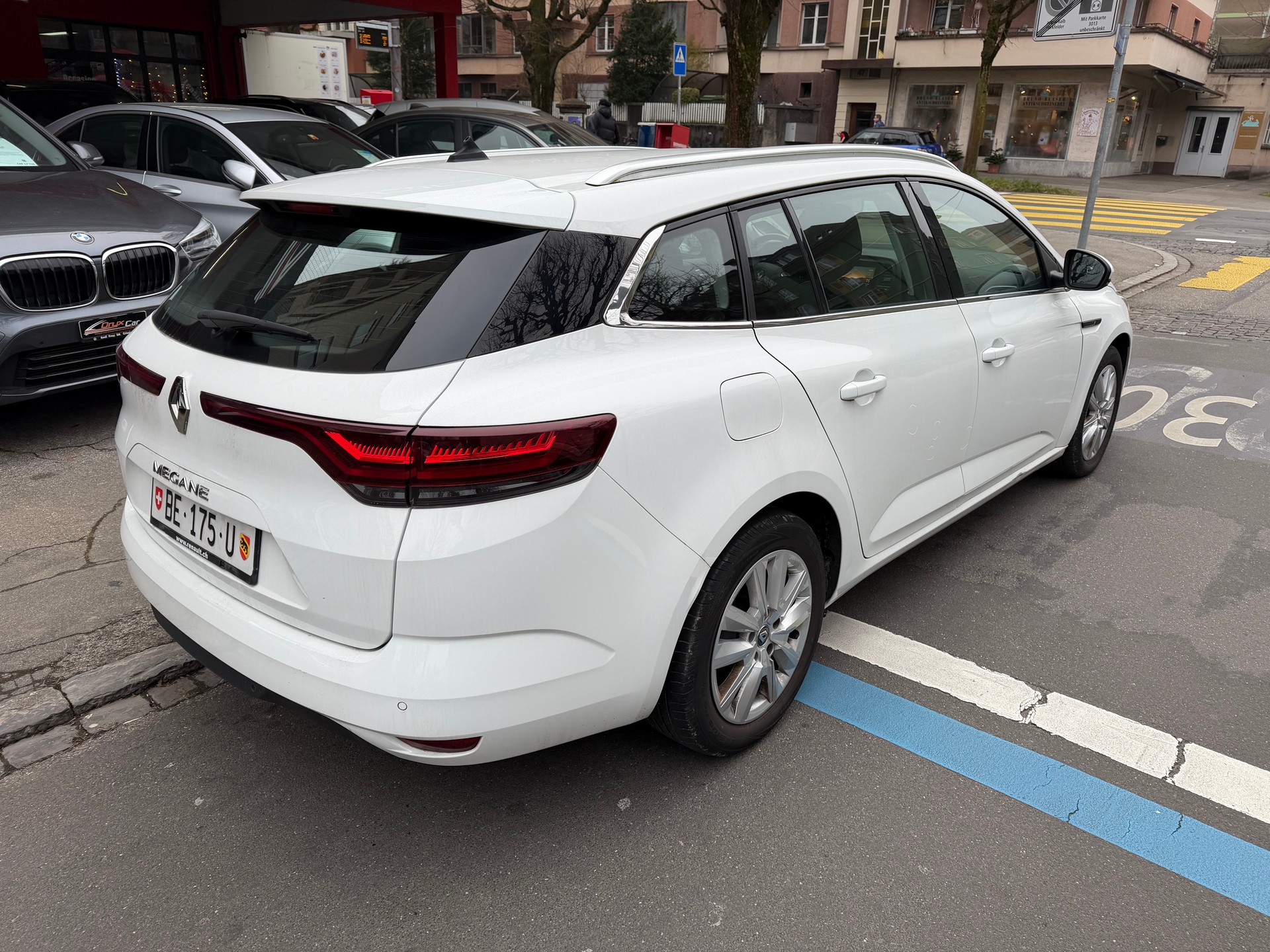 RENAULT Mégane Grandtour 1.5 dCi Business EDC-image-3
