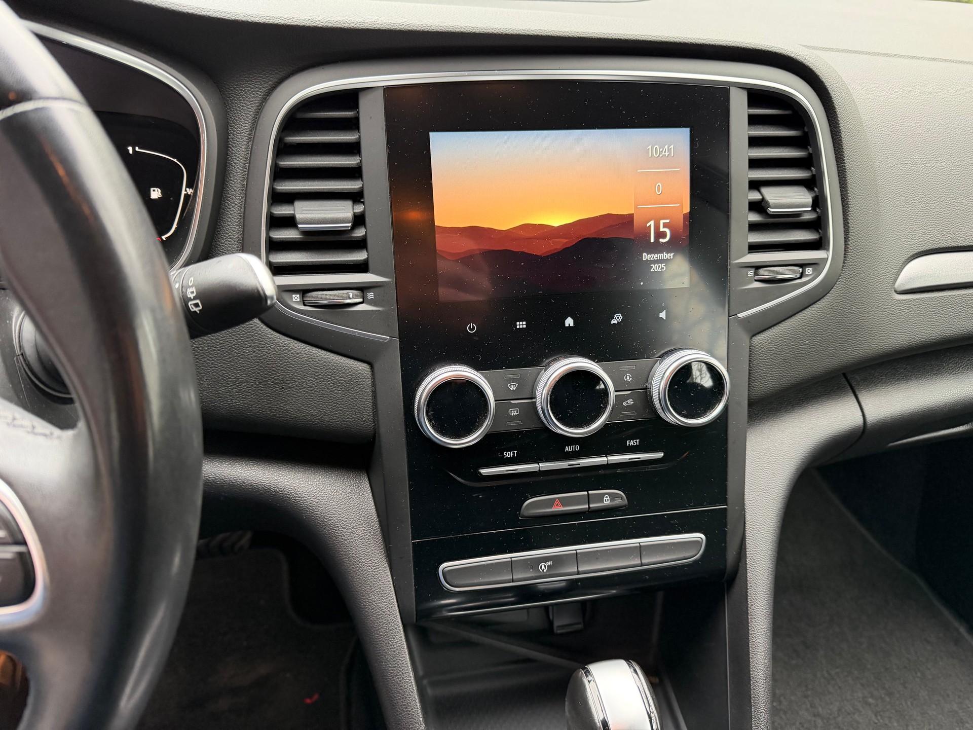 RENAULT Mégane Grandtour 1.5 dCi Business EDC-image-11