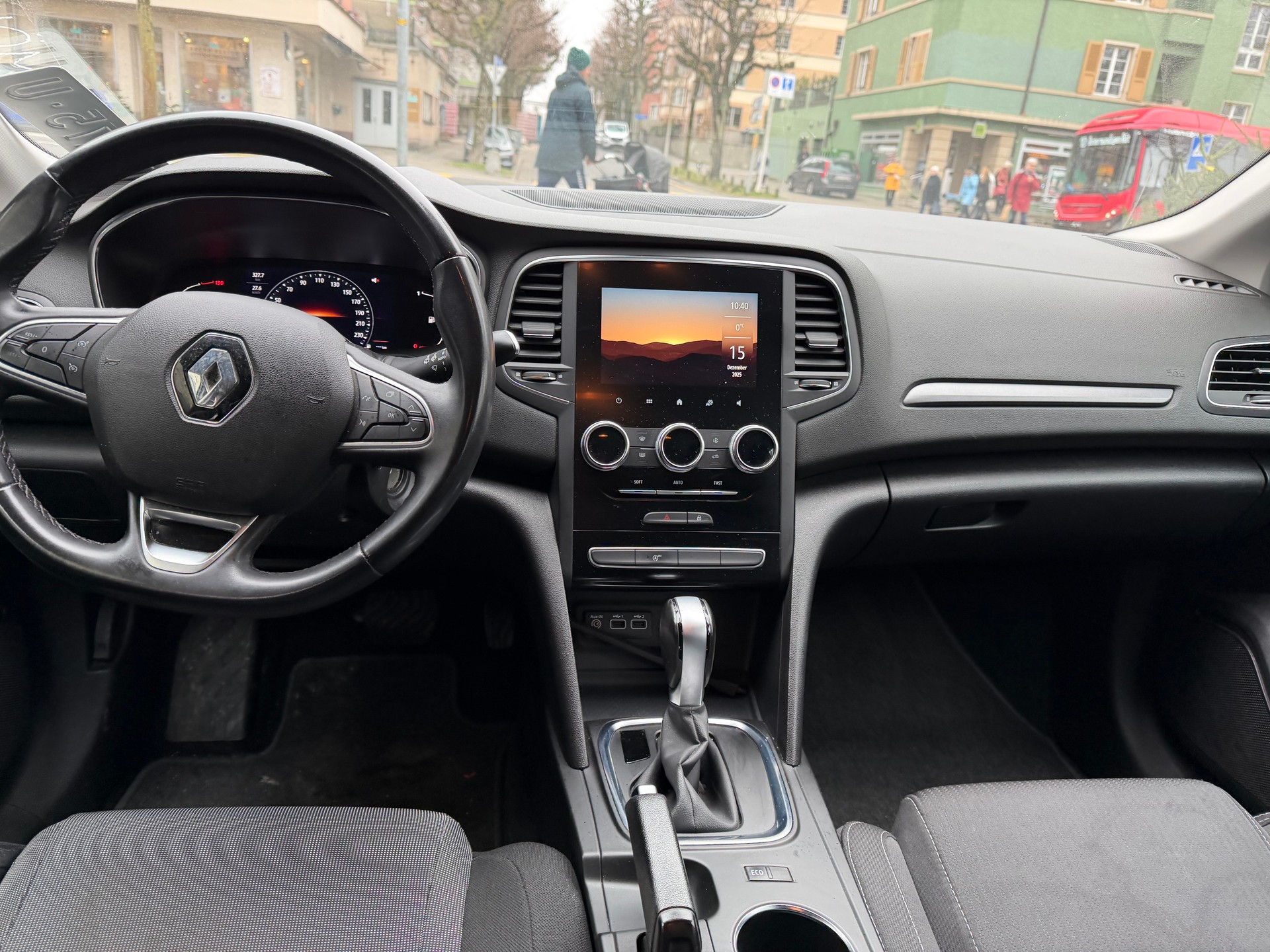 RENAULT Mégane Grandtour 1.5 dCi Business EDC-image-9