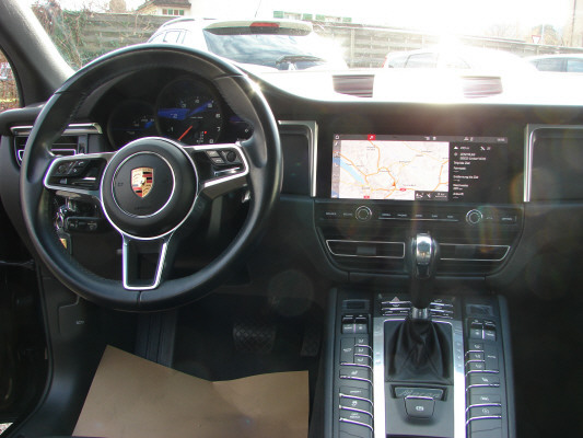 PORSCHE Macan PDK-image-4