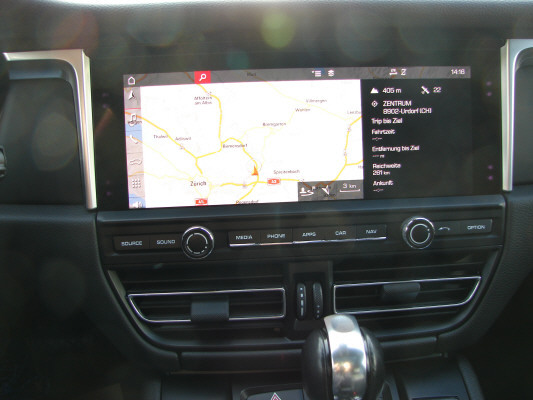 PORSCHE Macan PDK-image-5