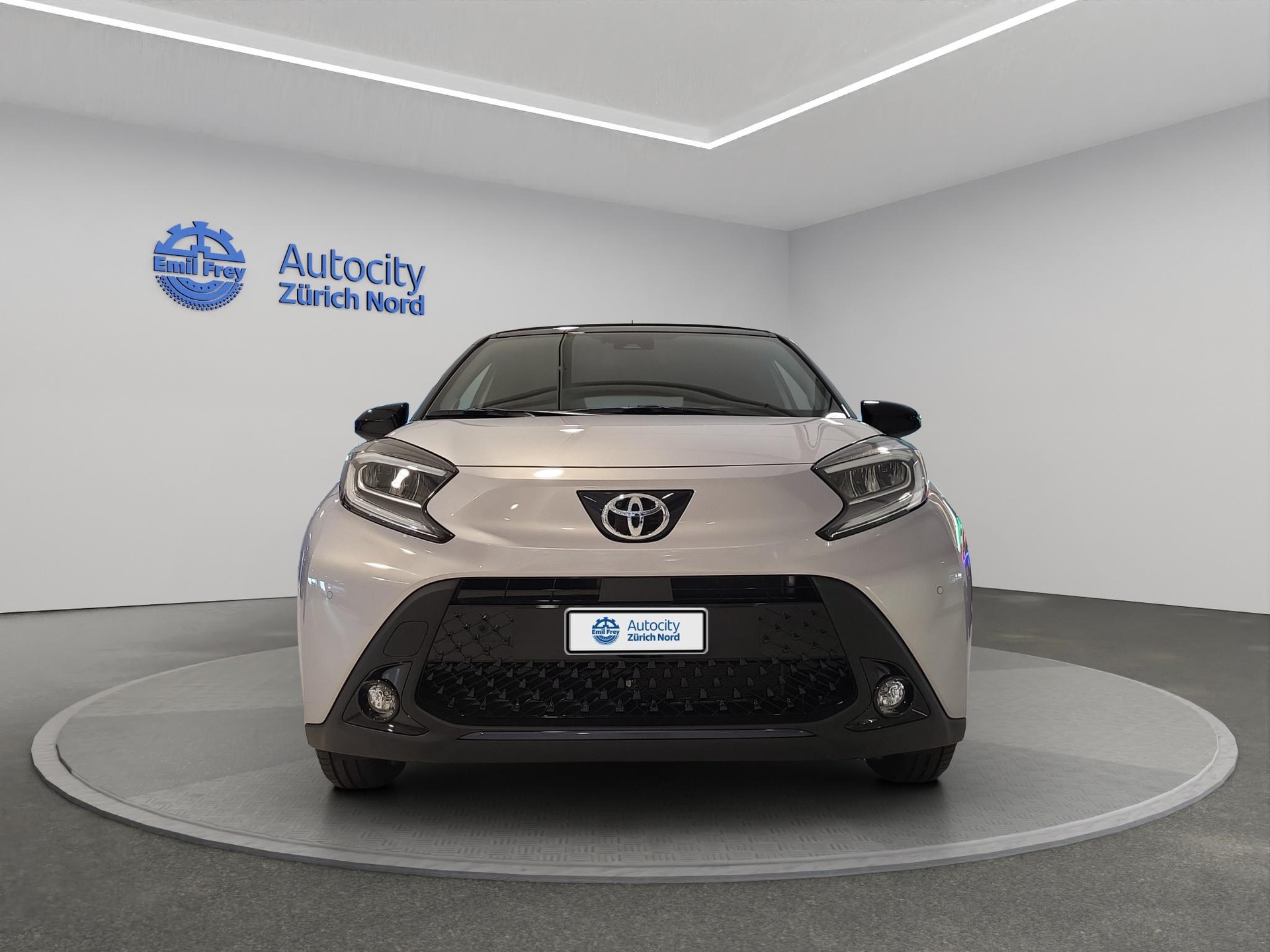 TOYOTA Aygo X 1.0 VVT-i JBL Edition-image-1