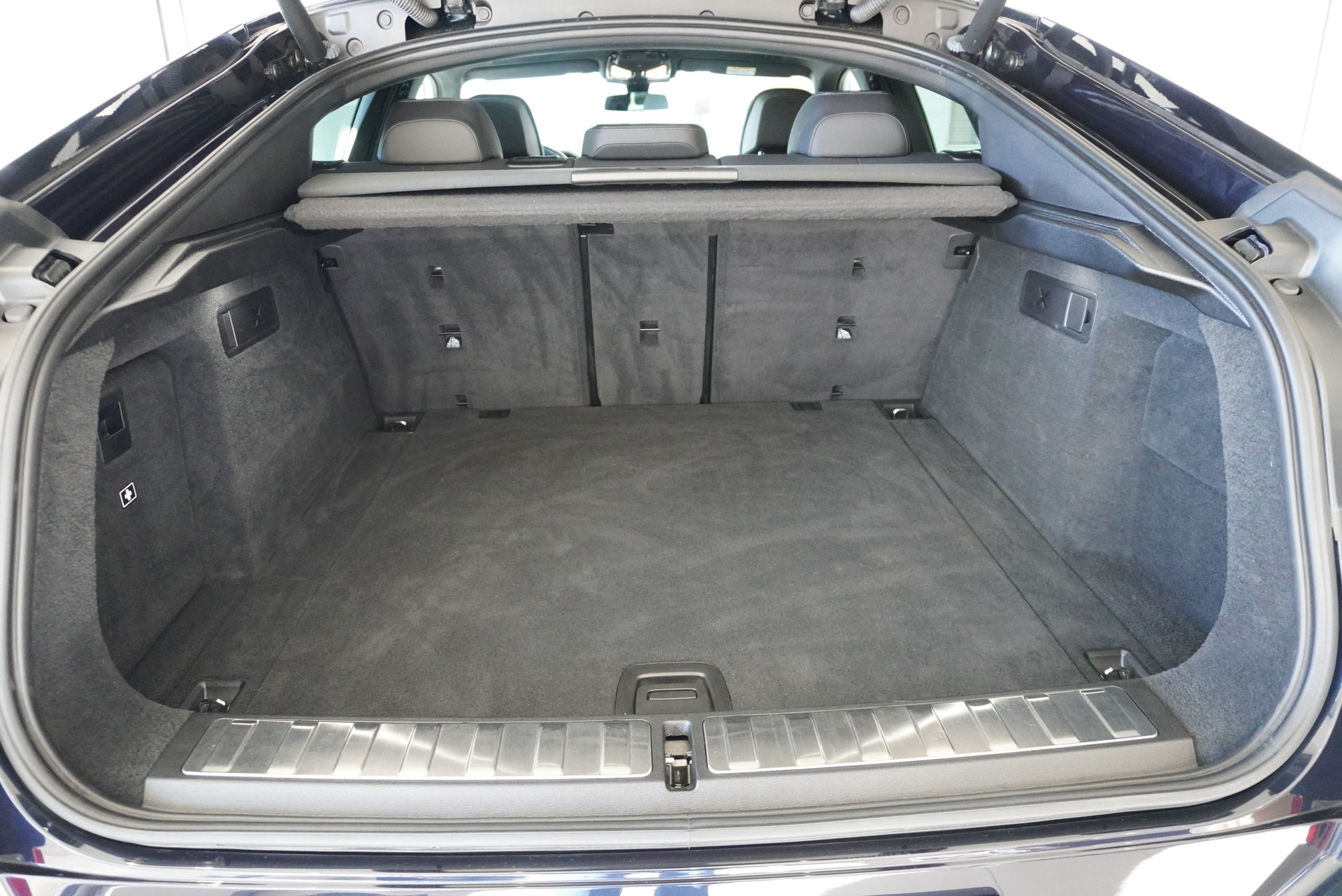 BMW X6 xDrive 48V 40d Steptronic M Sport-image-17