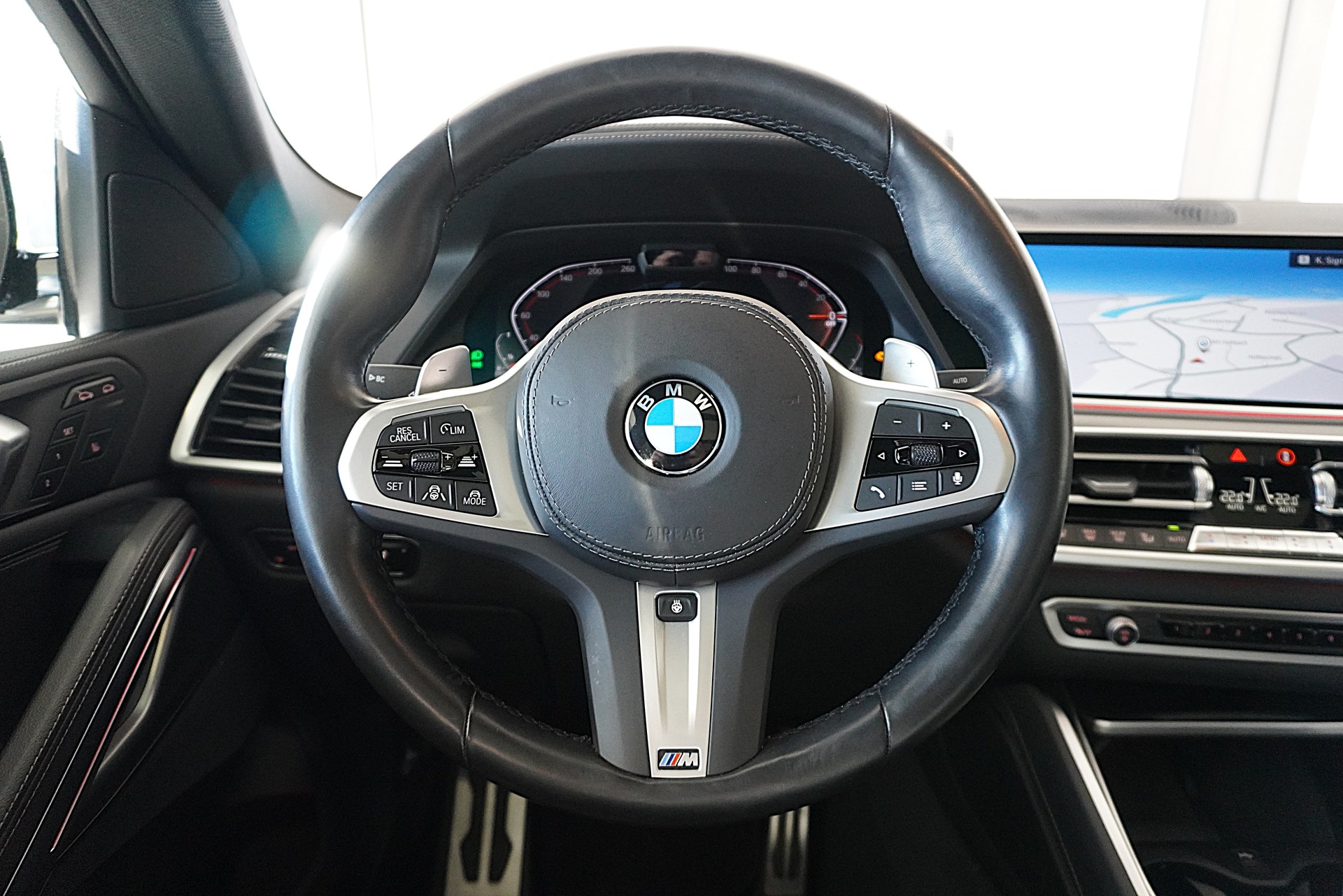 BMW X6 xDrive 48V 40d Steptronic M Sport-image-11