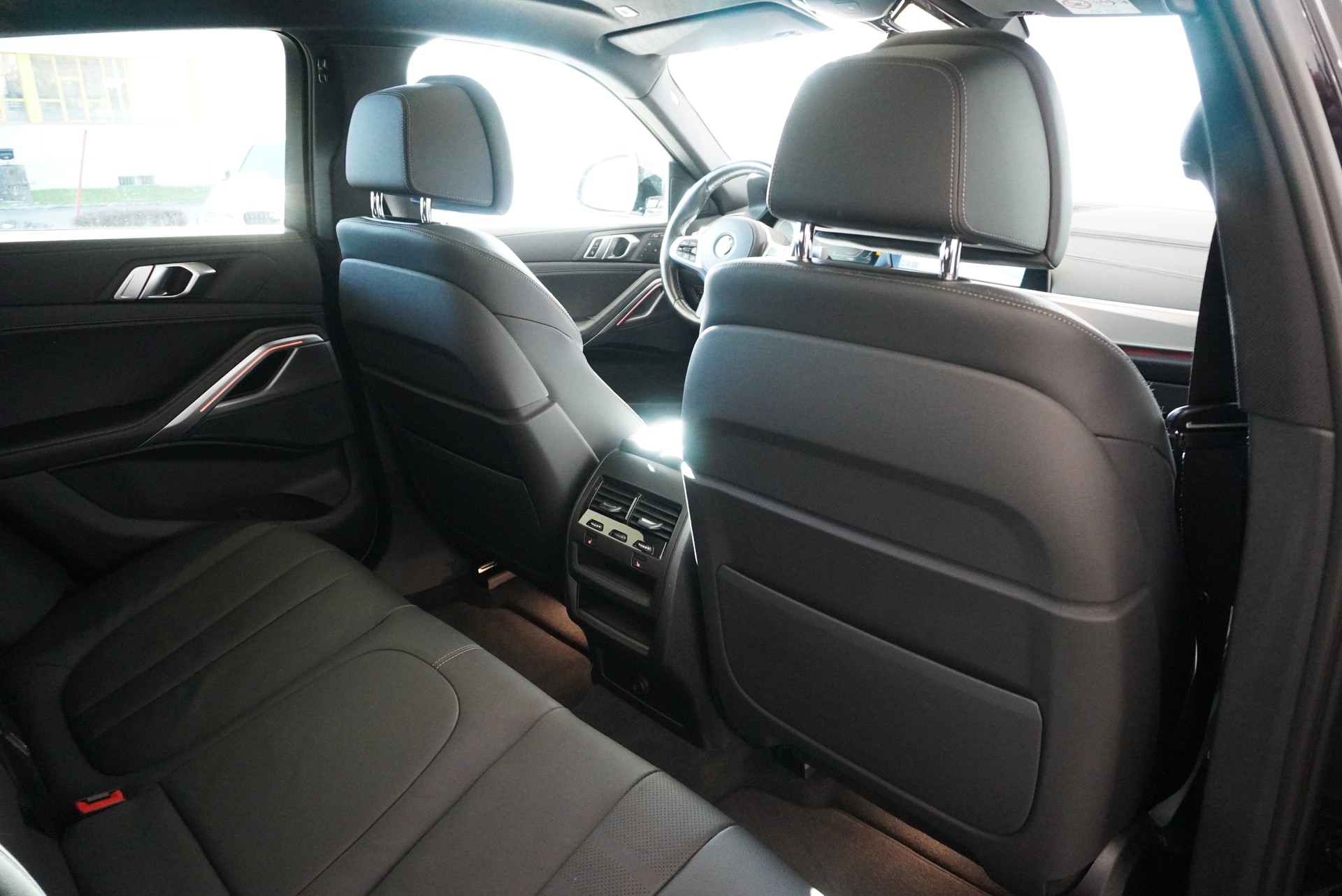 BMW X6 xDrive 48V 40d Steptronic M Sport-image-16