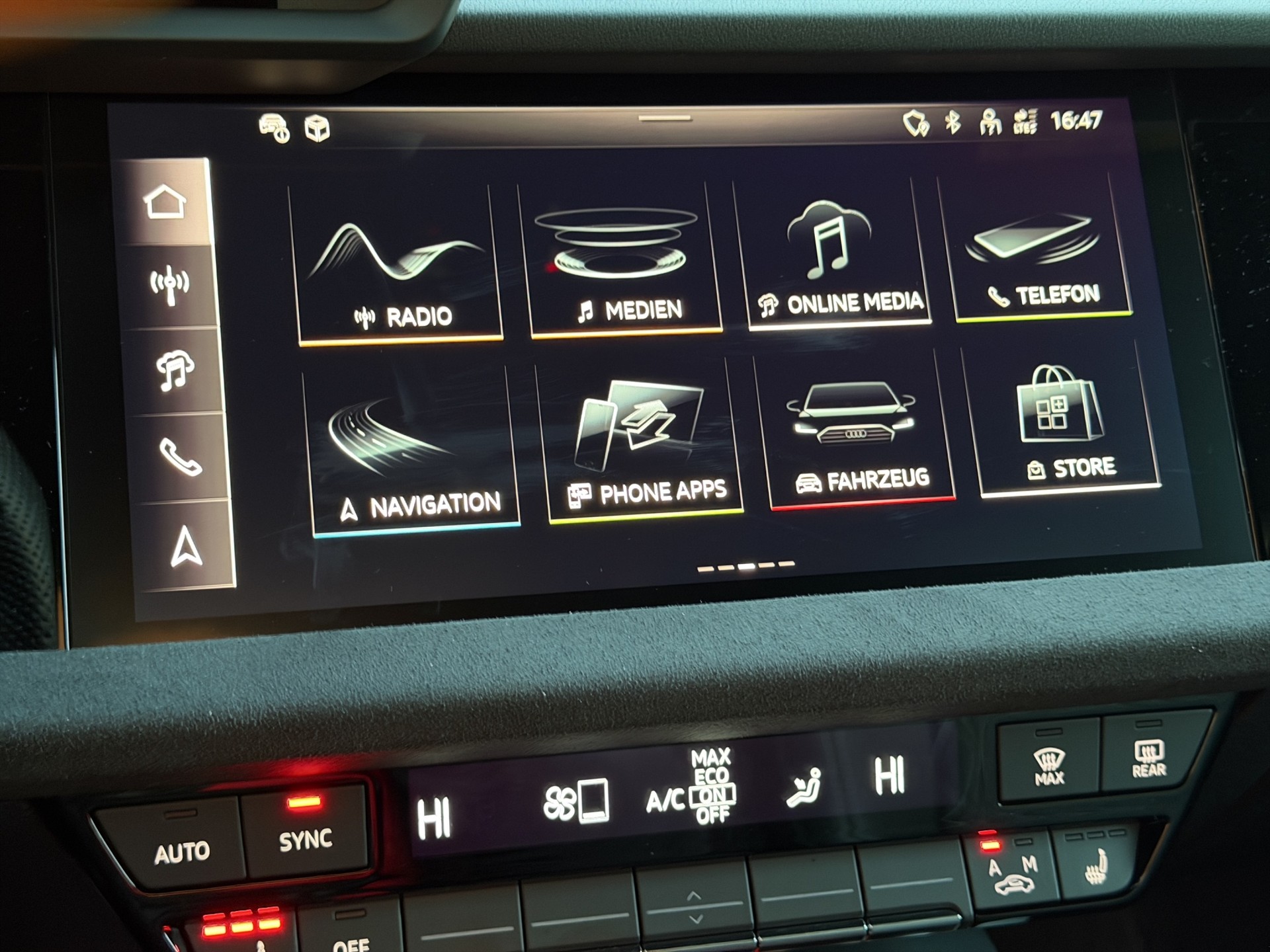 AUDI A3 allstreet 35 TFSI S line Black Edition S-tronic-image-22