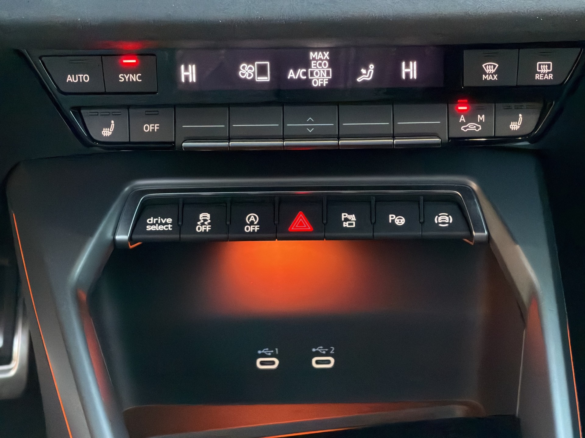 AUDI A3 allstreet 35 TFSI S line Black Edition S-tronic-image-18