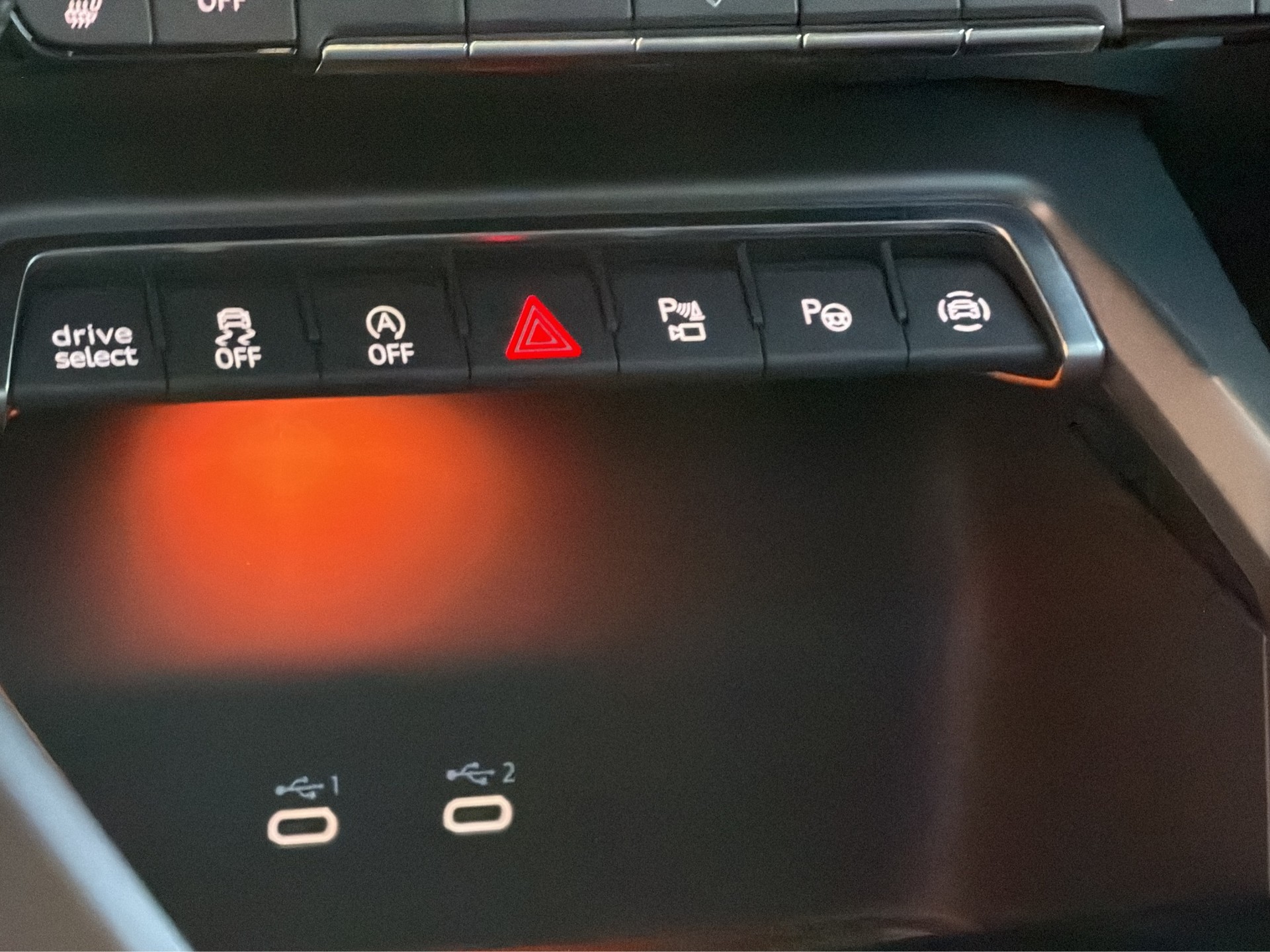 AUDI A3 allstreet 35 TFSI S line Black Edition S-tronic-image-17