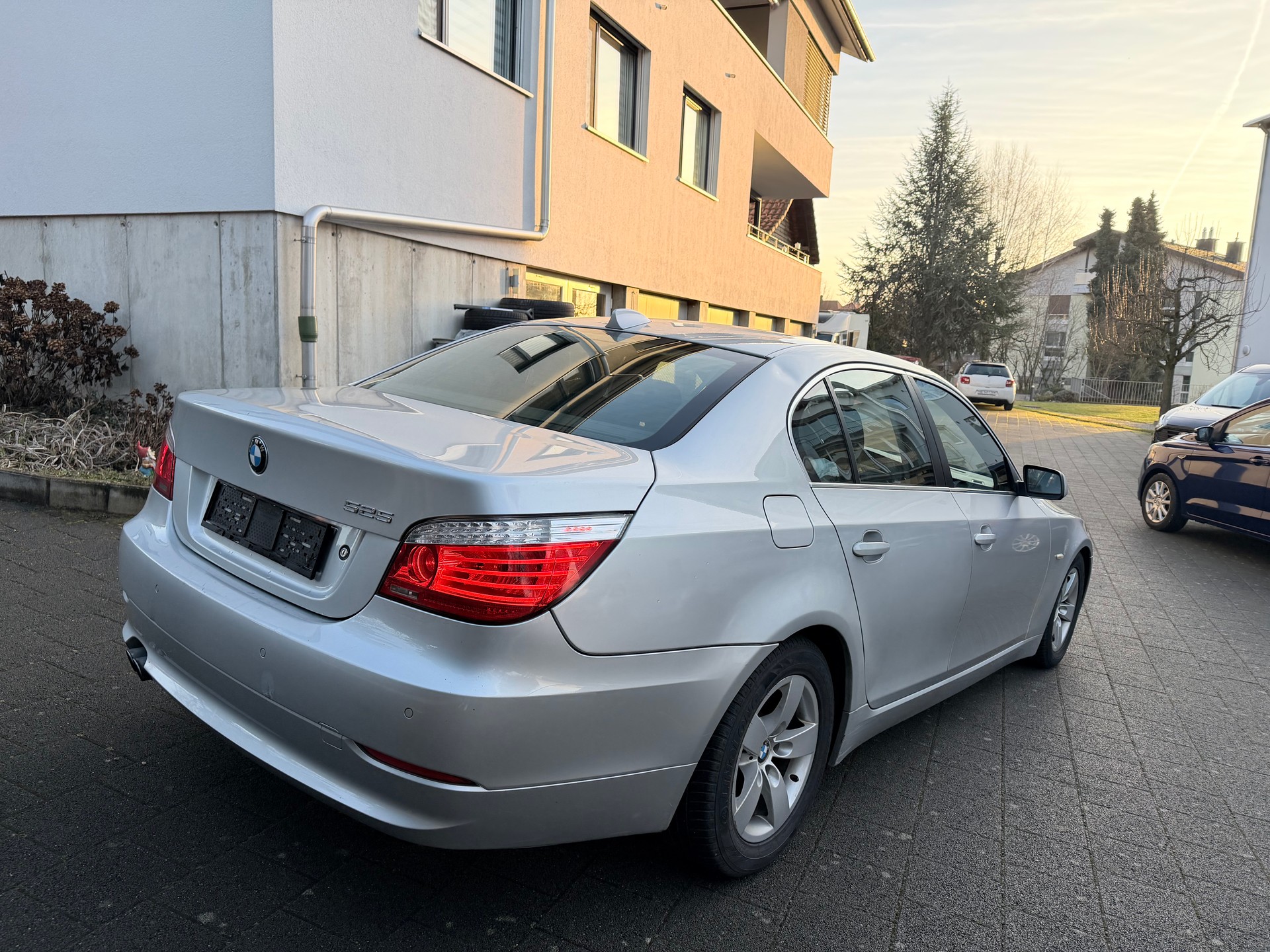 BMW 525i Steptronic-image-3