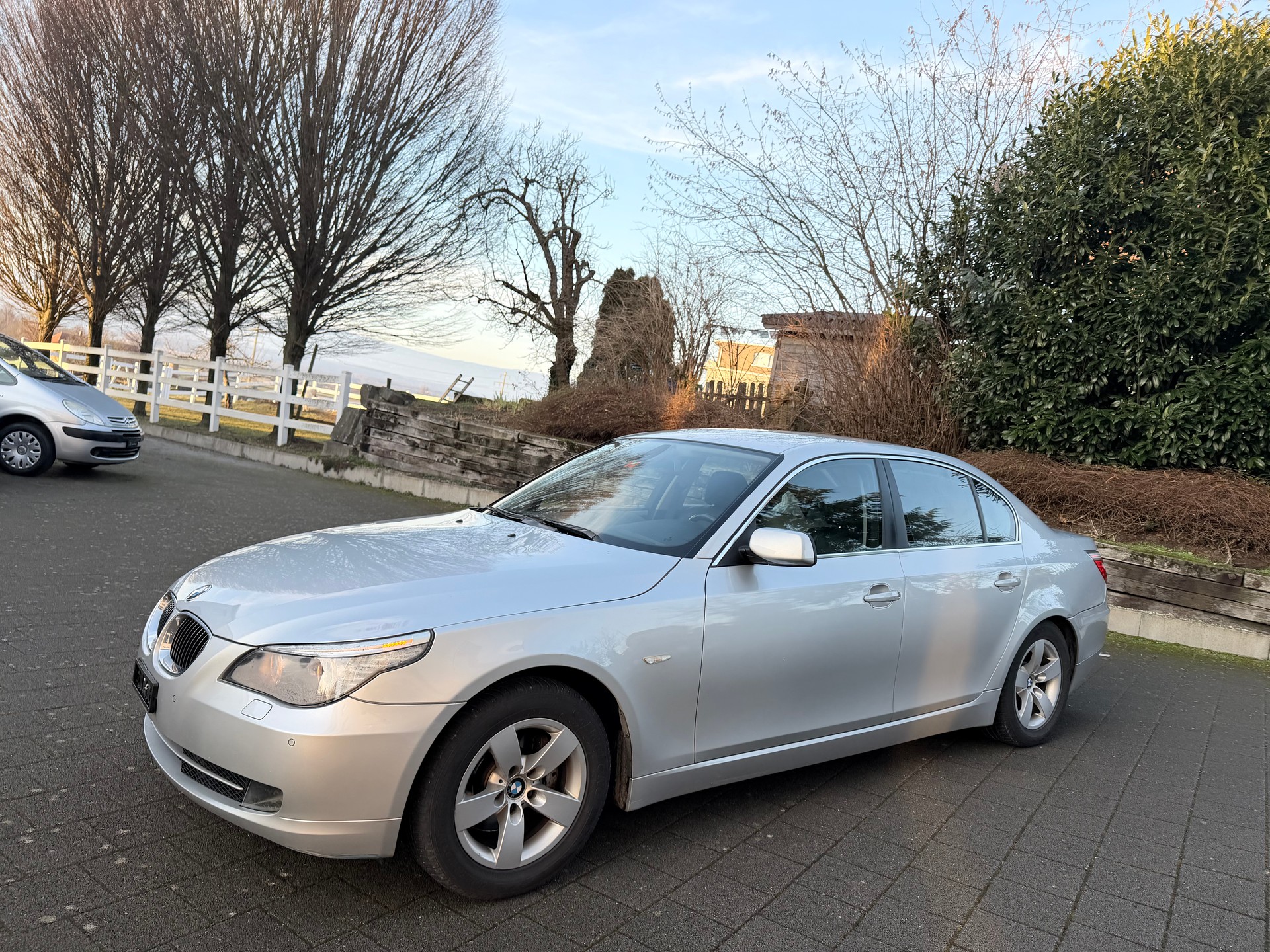 BMW 525i Steptronic-image-0
