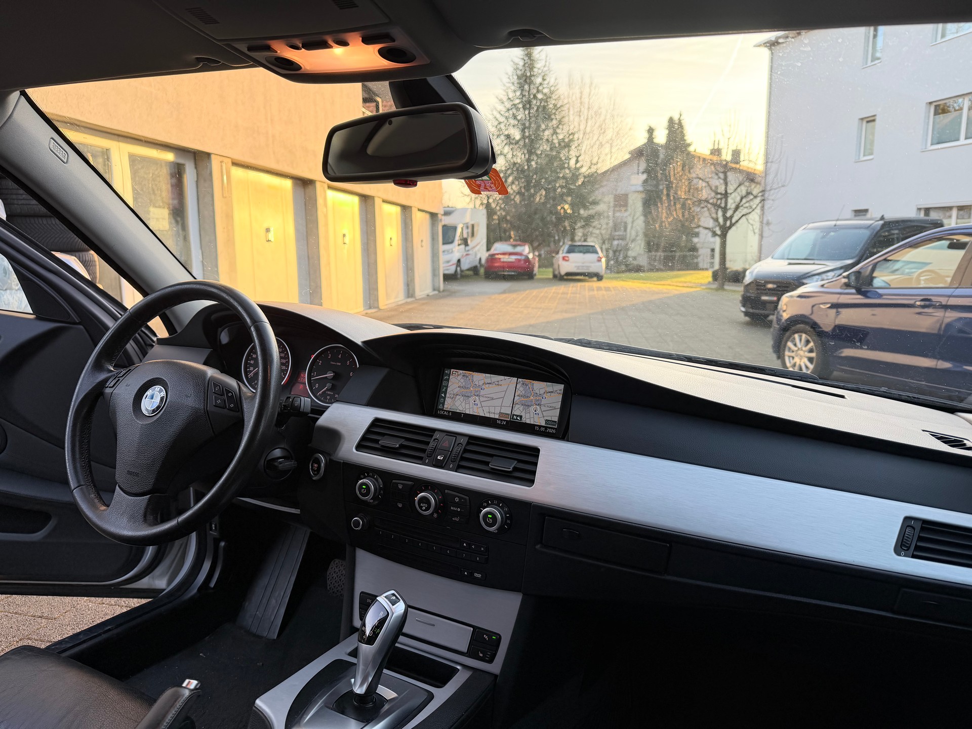 BMW 525i Steptronic-image-7