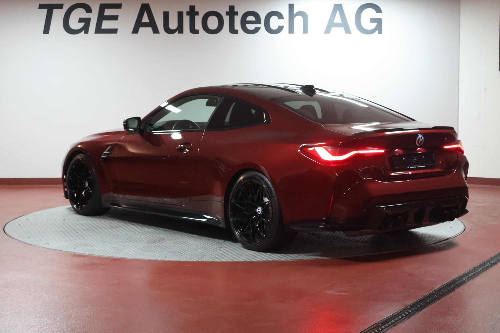 BMW M4 Coupé Competition M xDrive-image-17