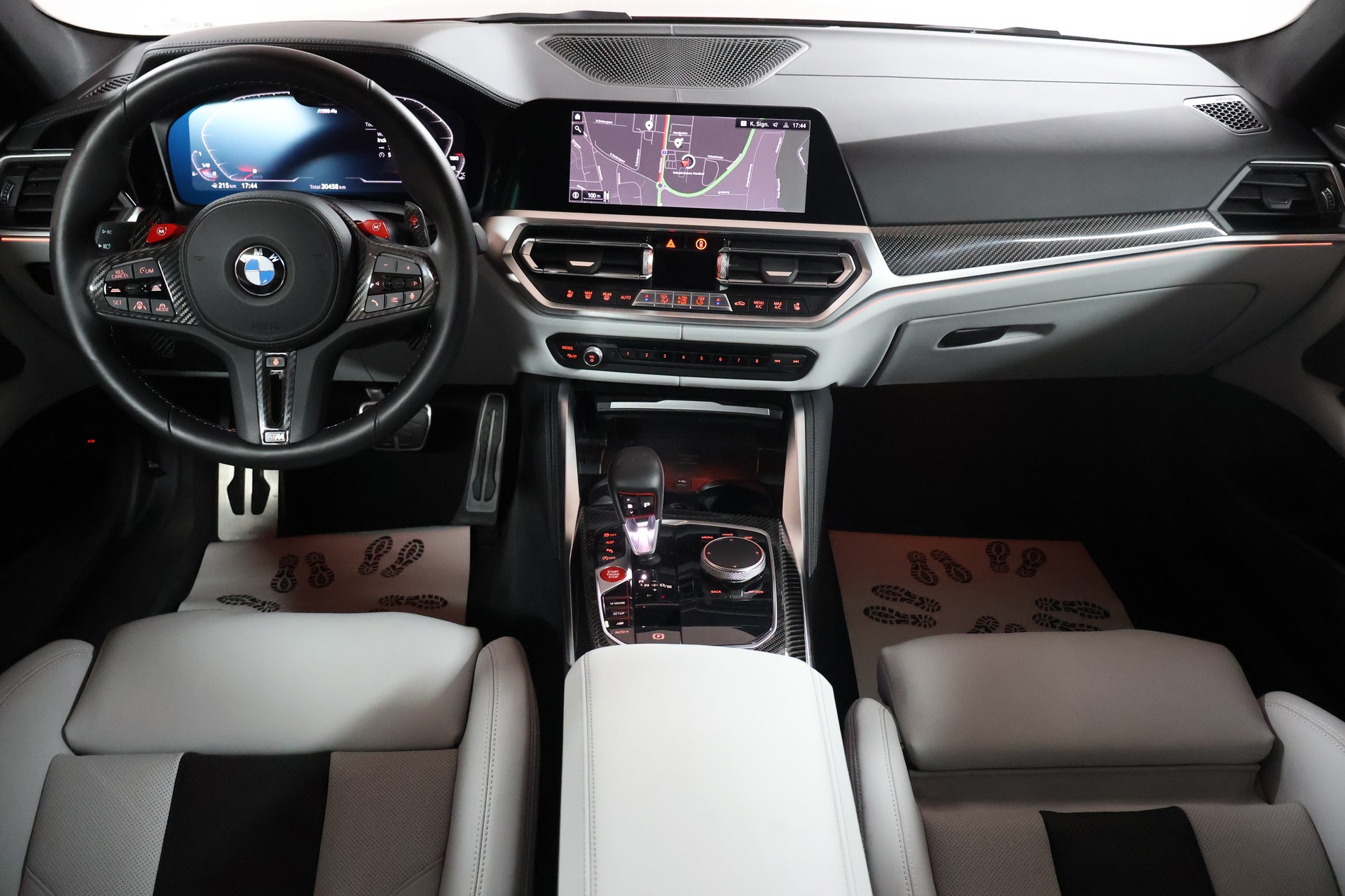 BMW M4 Coupé Competition M xDrive-image-10
